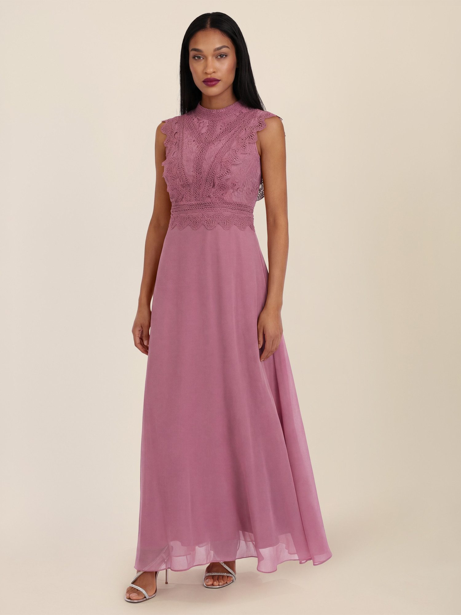 Apart Abendkleid mit Häkelspitze und Stehkragen günstig online kaufen