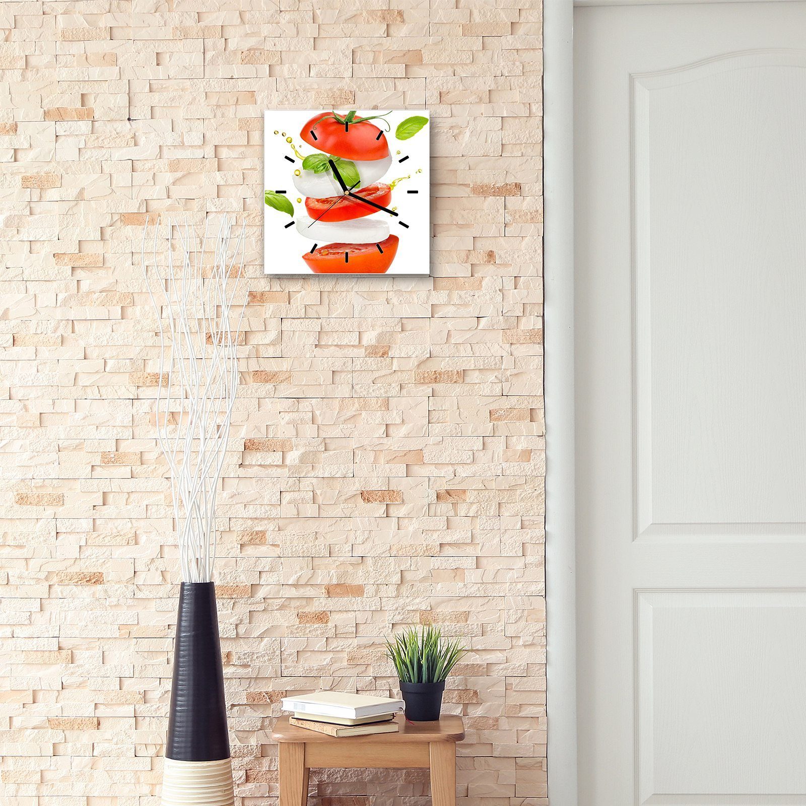 Wanduhr Größe Mozzarella Primedeco x cm 30 Schnitze Tomaten 30 mit Wandkunst Motiv Wanduhr Glasuhr
