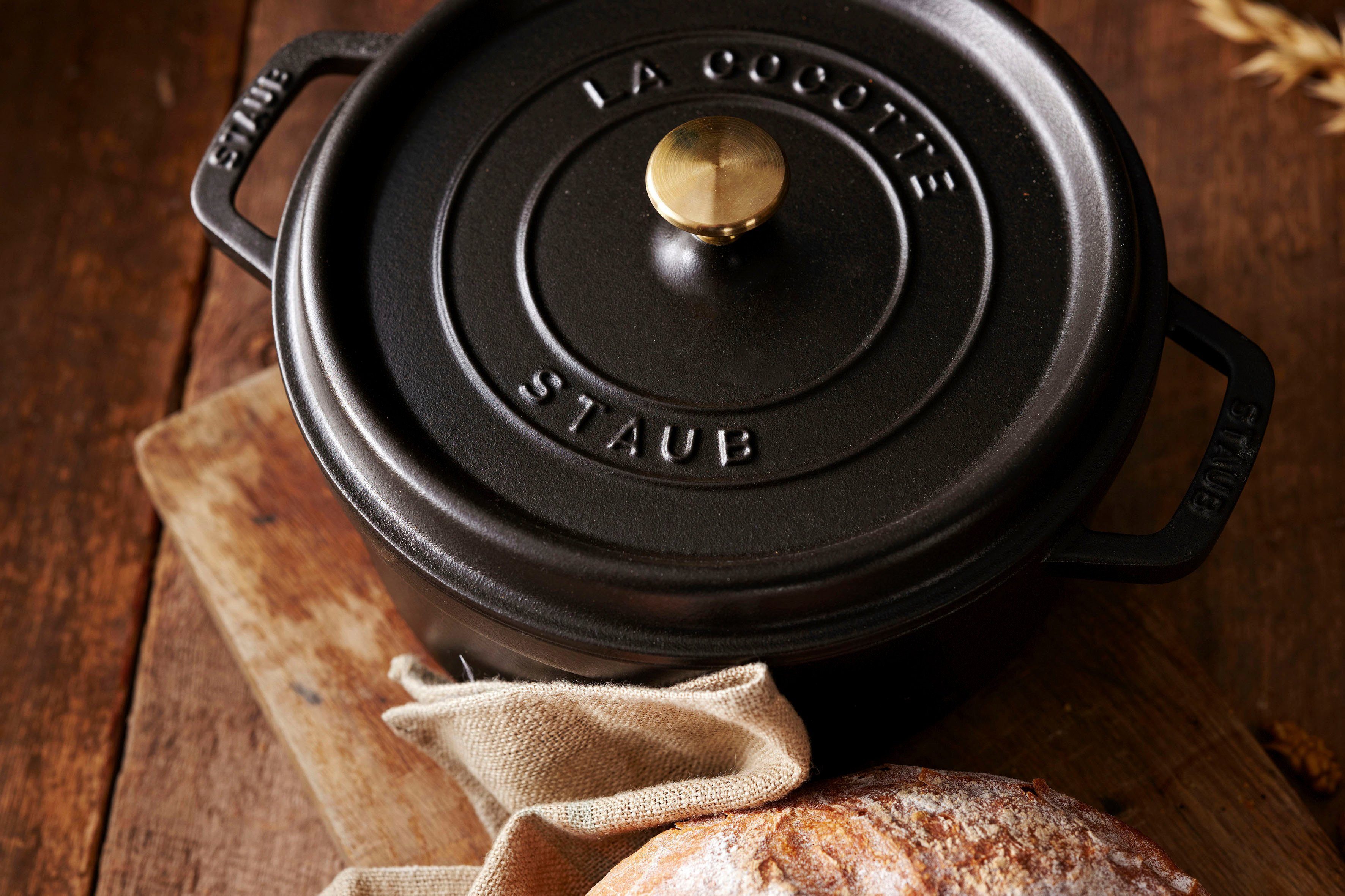 Staub Bräter Cocotte, Gusseisen (1-tlg), robust, langlebig, perfekte Hitzeverteilung, Aromaregen-Deckel