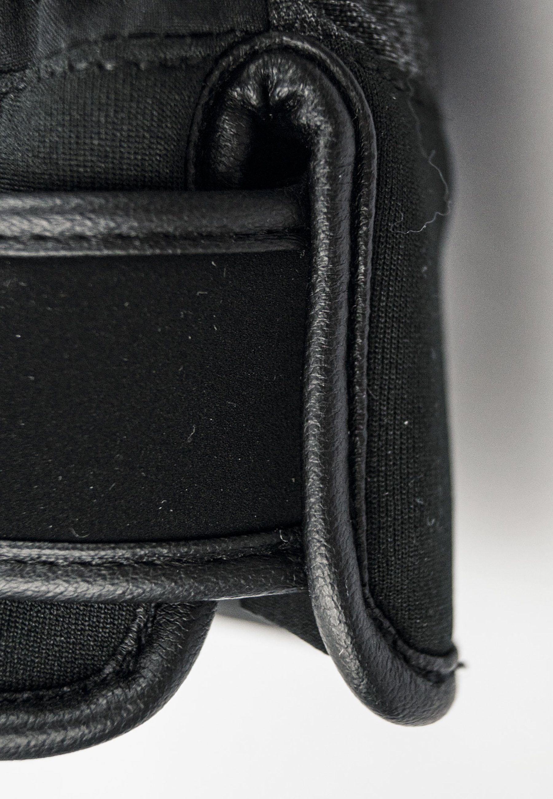 Tessa wasserdichtem Skihandschuhe grau-schwarz Reusch atmungsaktivem Material und aus STORMBLOXX™