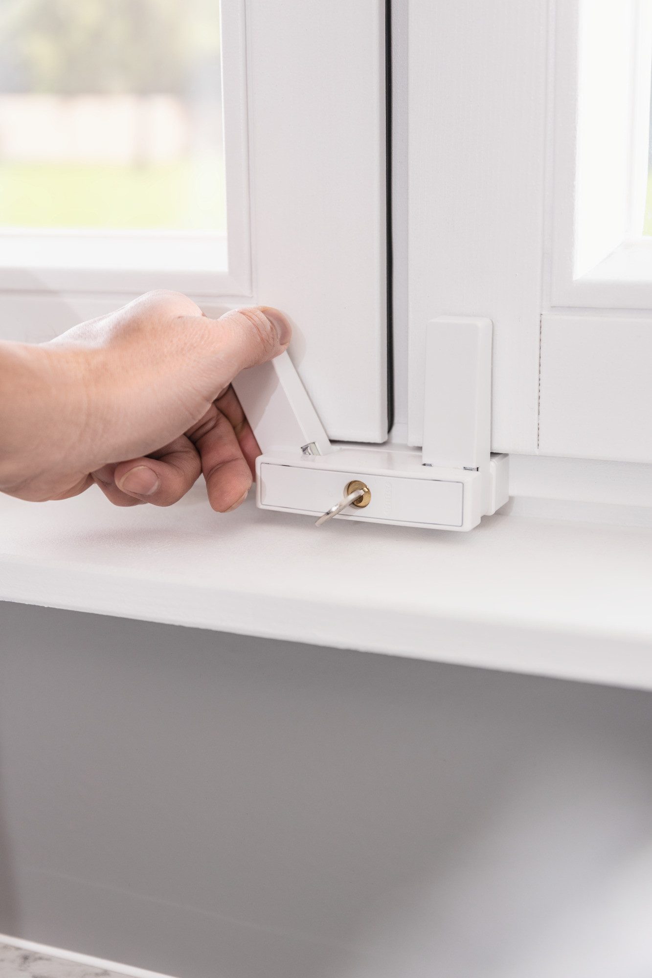 ABUS Fensterzusatzschloss Fenster-Zusatzsicherung 2530 gl., AL0089, Fensterschloss, Weiß, Inkl. 2 Schlüssel, Druckwiderstand über 1 Tonne, VdS-und DIN-anerkannt