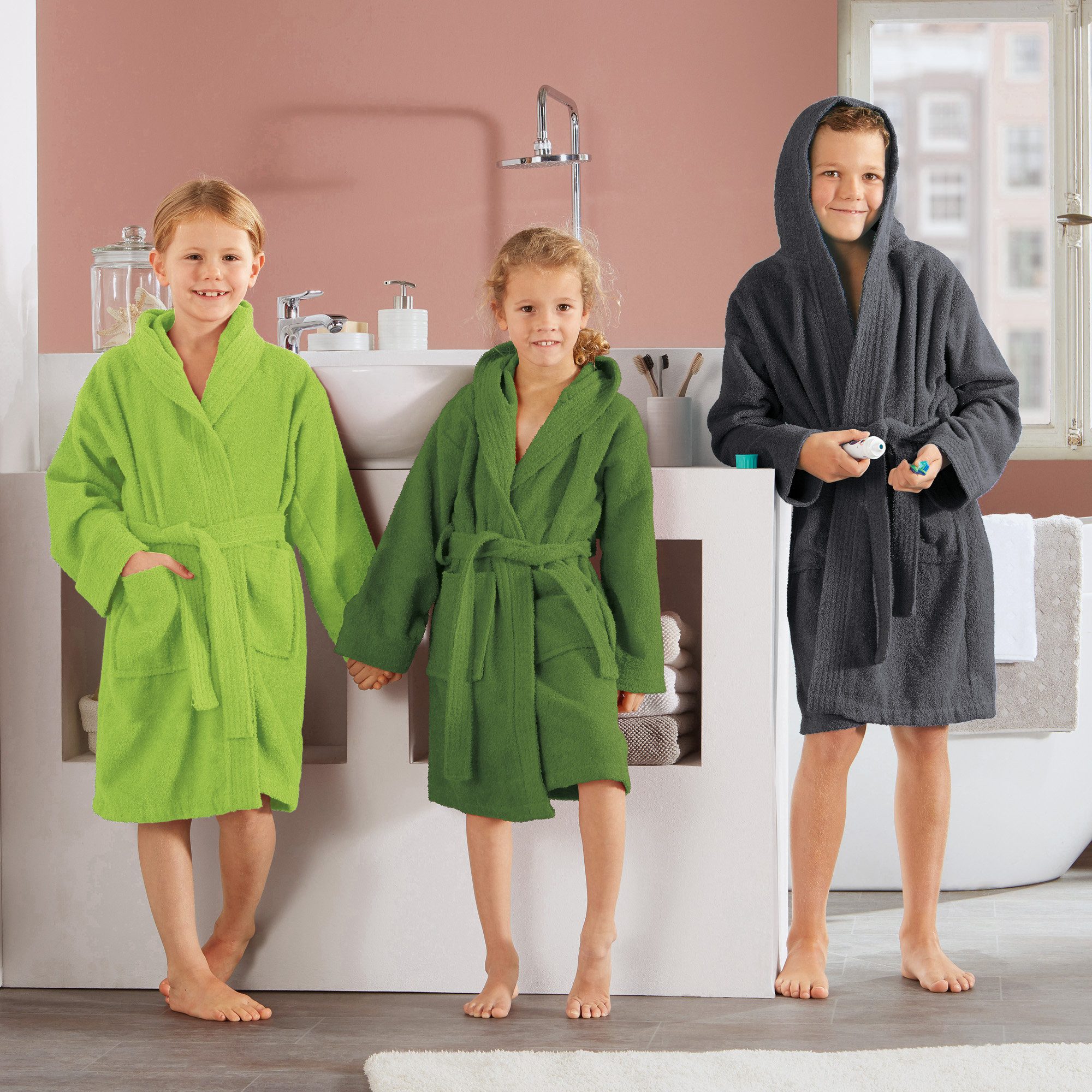 REDBEST Kinderbademantel Kinder-Bademantel "Chicago" mit Kapuze, Rückenlänge: 63 cm, Frottier, mit Kapuze/mit Aufsatztasche:, default, Walk-Frottier Uni – Bild 4 von 5