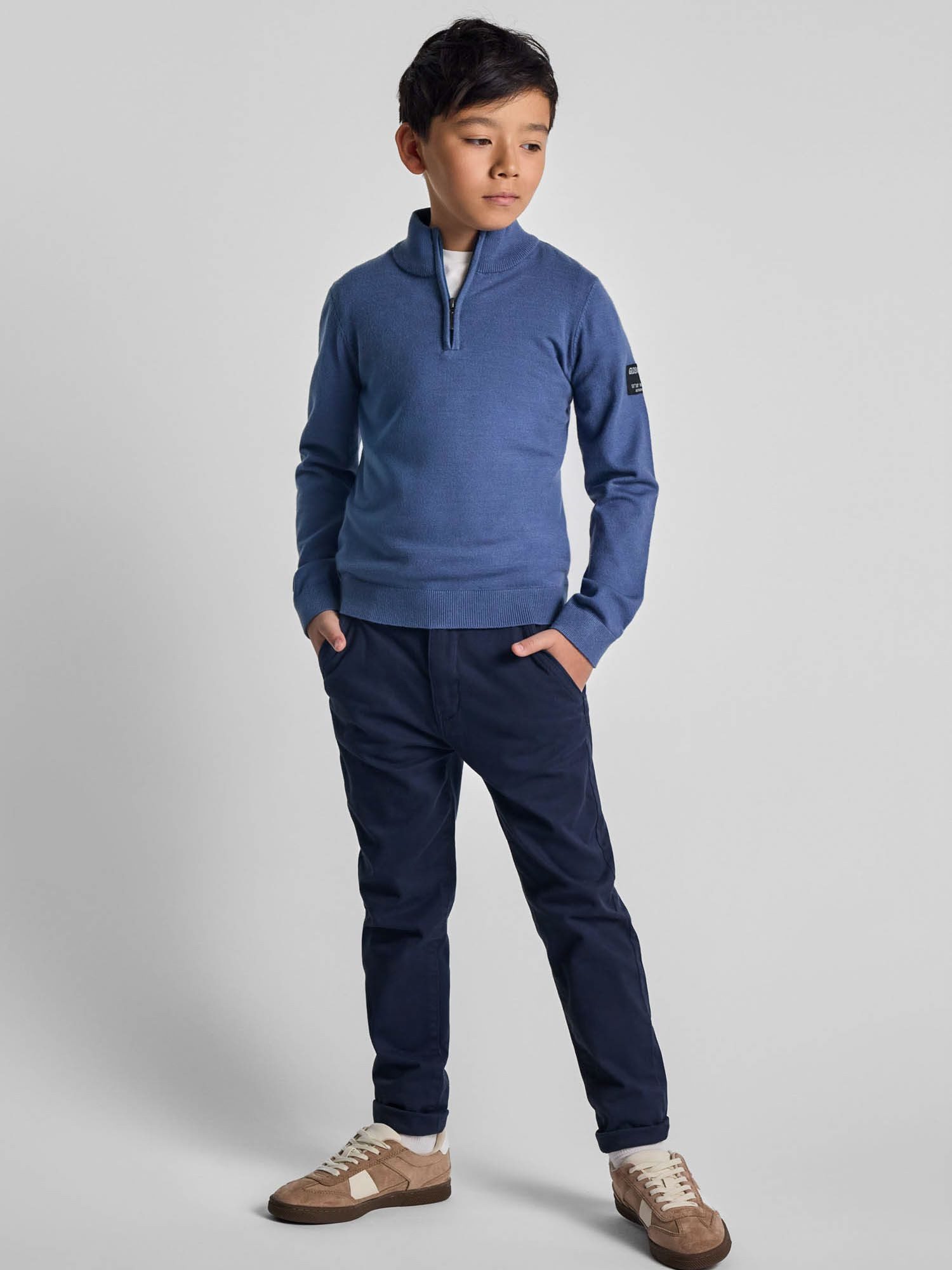MINOTI Chinos Stilvolle Hose für Jungen Klassischer Chino-Schnitt mit angepasstem Bein