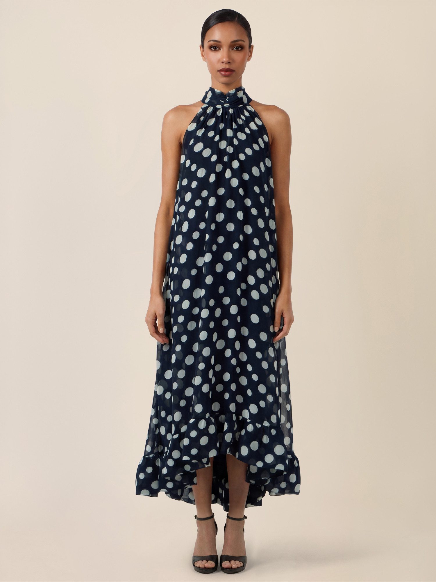 Apart Chiffonkleid mit Neckholder und Volantsaum