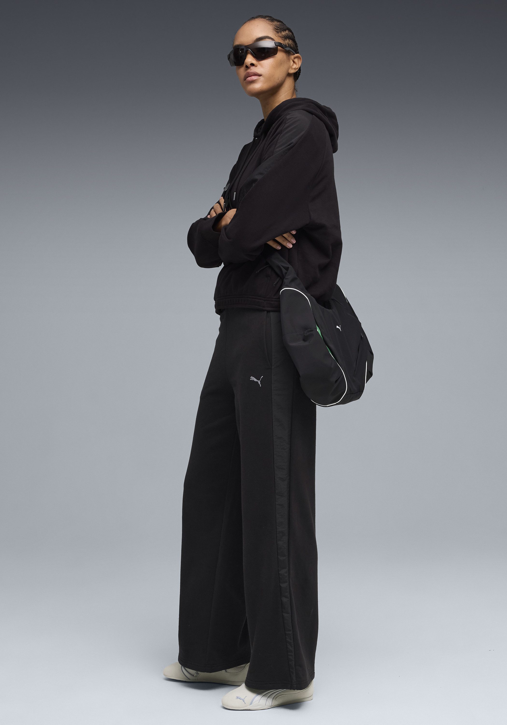 PUMA Trainingshose HER COMFORT HIGH-WAIST WIDE LEG PANTS TR hoher Bund, weites Bein, mit Eingrifftaschen, sportlicher Stil