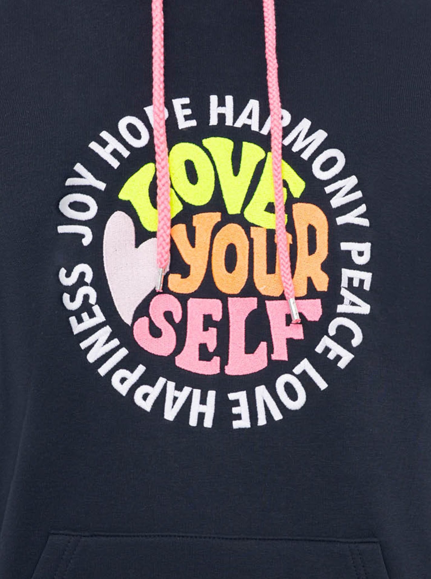 Zwillingsherz Hoodie "Love Yourslef" runde große Frontstickerei, farbige Kordel, Kängurutasche – Bild 5 von 5