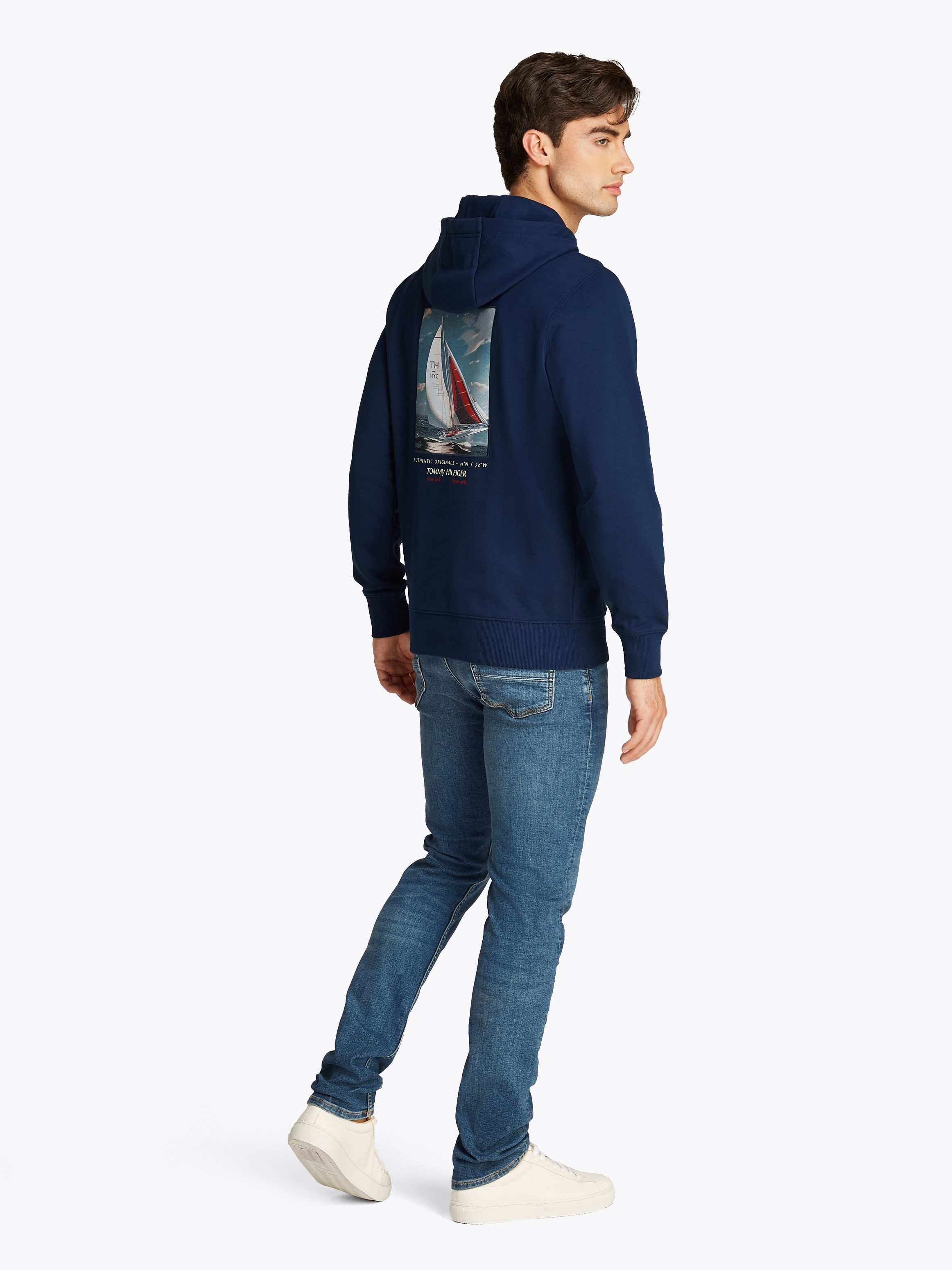 Tommy Hilfiger Kapuzensweatshirt HILFIGER COLOR PHOTO PRT HOODIE mit großem Fotoprint auf dem Rücken