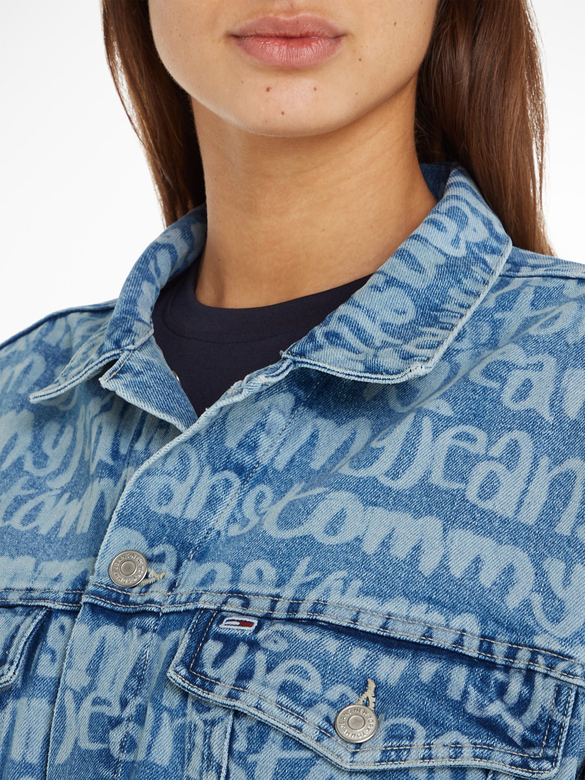 Tommy Jeans Jeansjacke DAISY OVR Allover-Logodrucken, mit Y2K CG7032 Monogram Streetstyle, JACKET