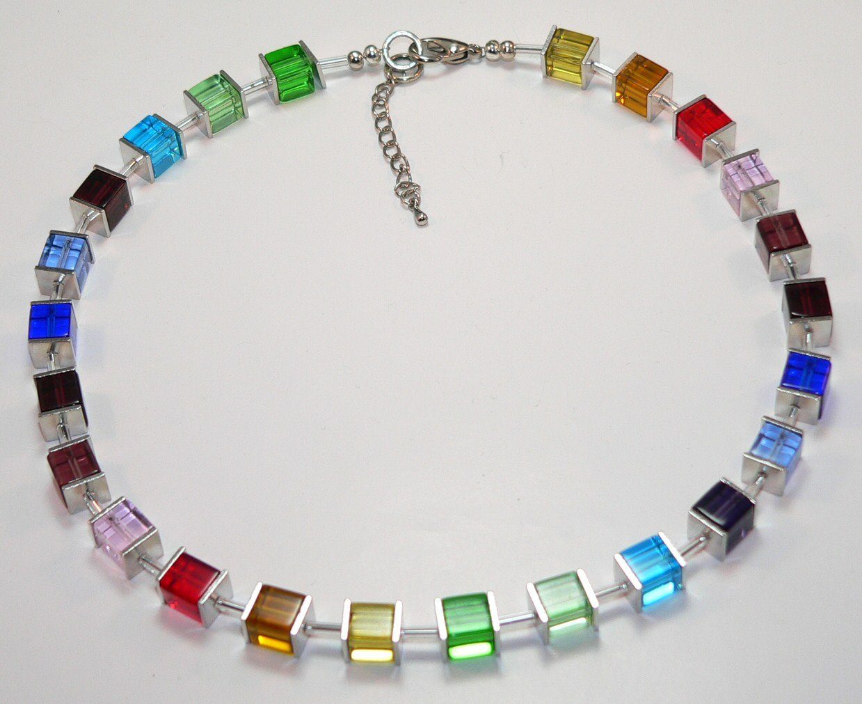 traumschmuck Collier 255bb Glaswürfel 8mm, bunt Edelstahl, Länge wählbar 40/45/50/55 cm (1-tlg., incl. Schmuckbox), handgefertigt, Made in Germany