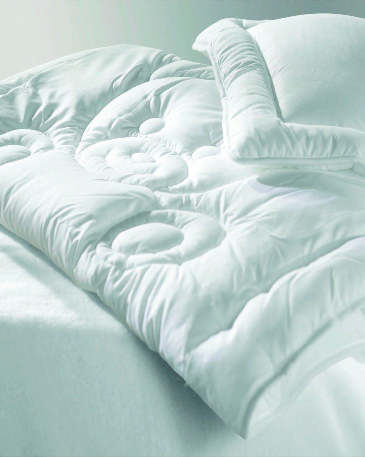 Jekatex Kinderbettdecke + Kopfkissen Bärchen, Bezug: Polyester, kuscheliges Bettdecken-Set für ihr Kind!