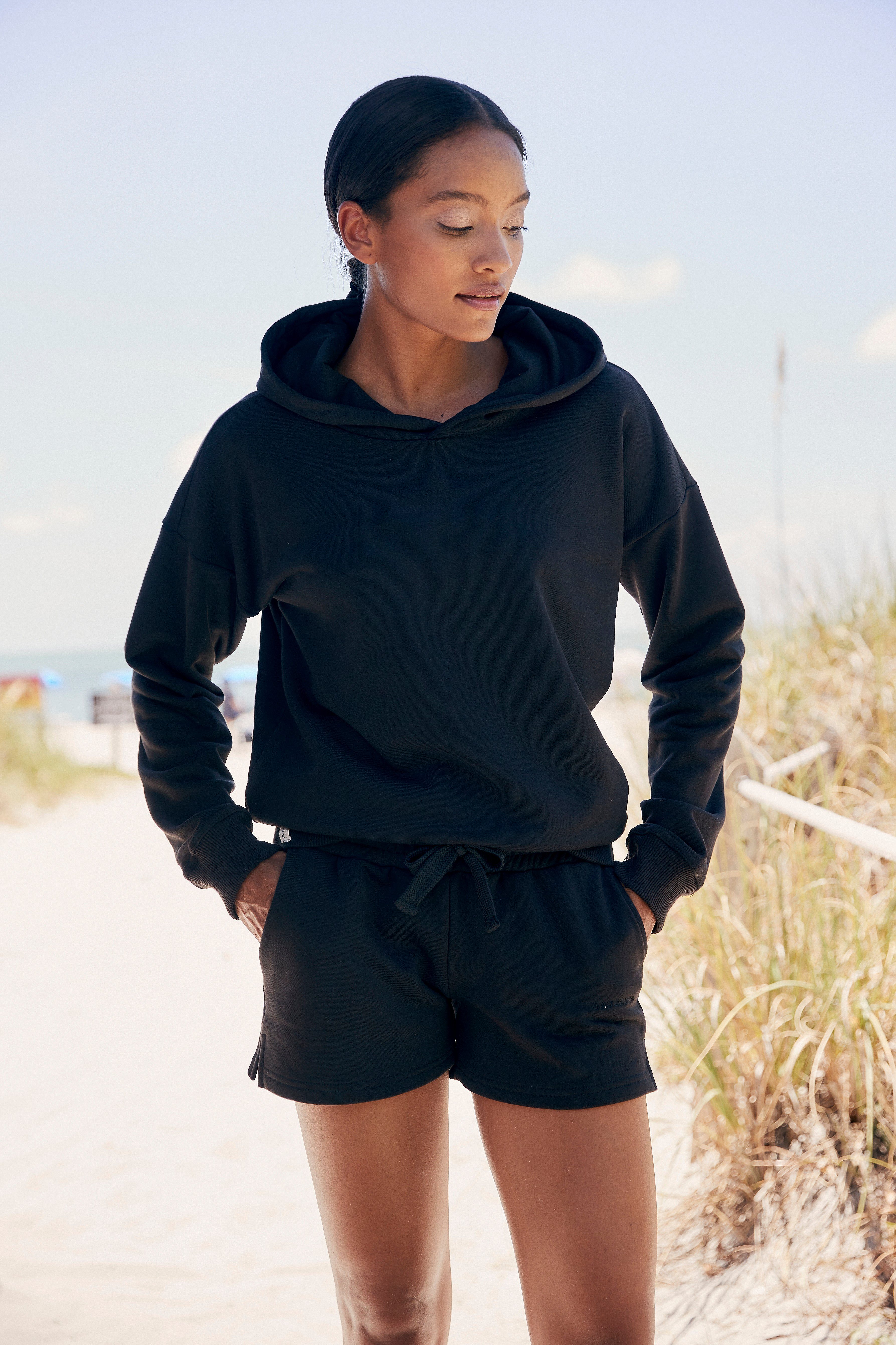 LASCANA Sweatshorts aus organischer Baumwolle, Loungewear