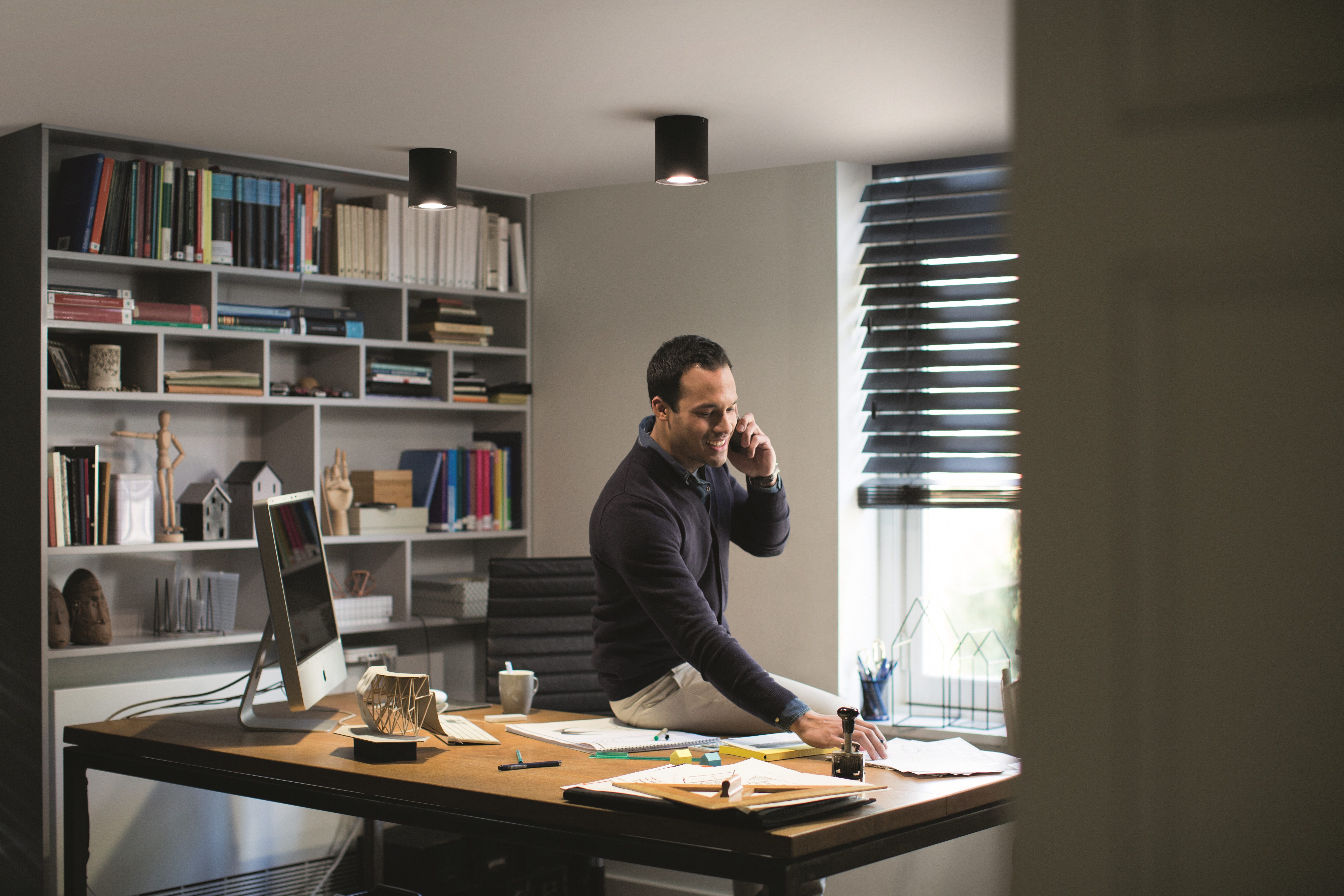 Philips Hue LED Deckenspot White Ambiance Pillar Aufbauspot Erweiterung, Abschaltautomatik, Bluetooth, CCT - über Fernbedienung, Dimmfunktion, Einschlafhilfe, Farbsteuerung, Farbwechsel, Memory, nach Trennung vom Netz, Nachtlichtfunktion, Smart Home, Timerfunktion, Weckerfunktion, dimmbar über Fernbedienung, mehrere Helligkeitsstufen, LED wechselbar, warmweiß - kaltweiß, Steuerbar per App und Stimme, Smart Home fähig, versch. Weißtöne