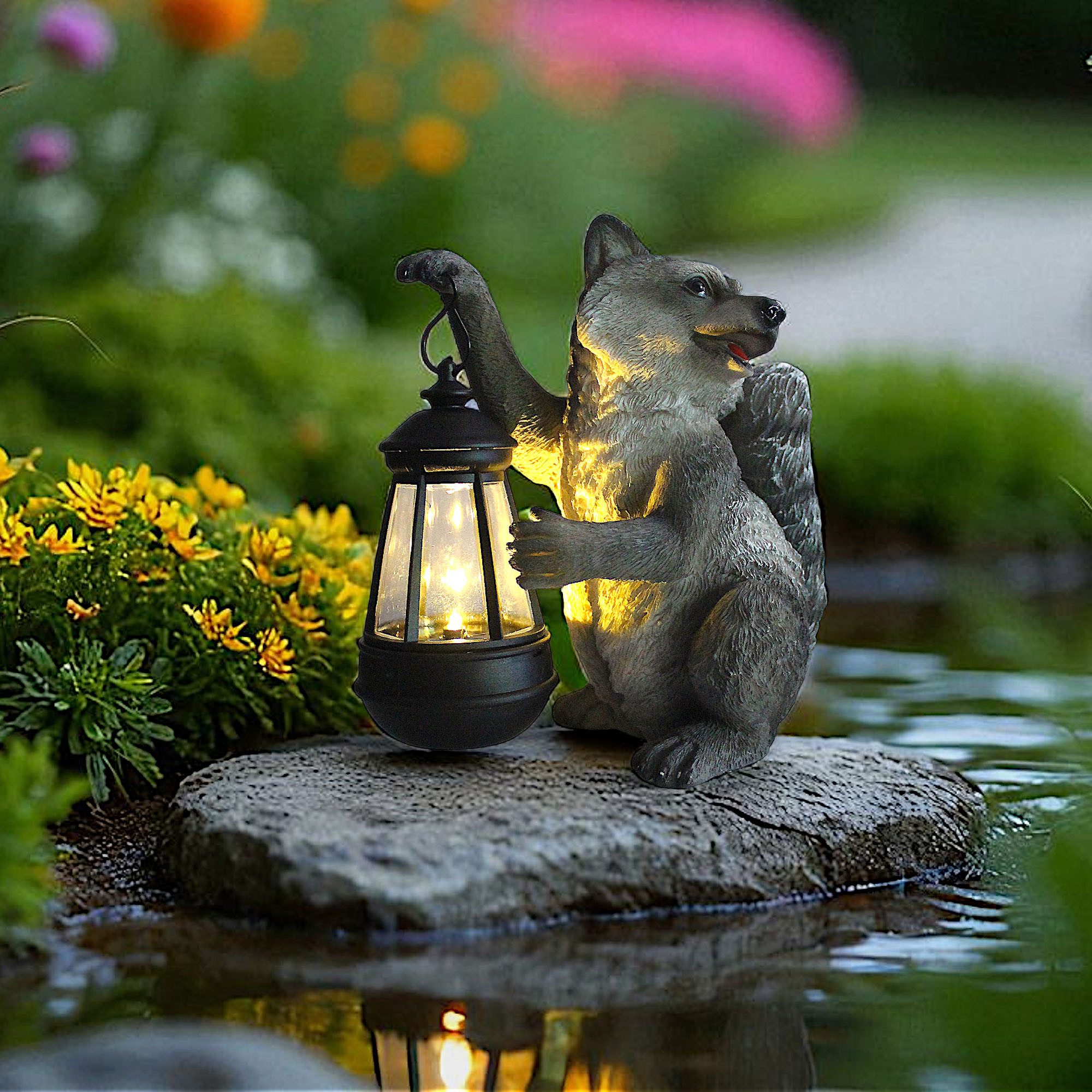 Arnusa Gartenfigur Solarleuchte Solar Gartendeko Waschbär 21 cm mit Laterne günstig online kaufen