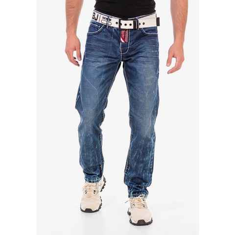 Cipo & Baxx Straight-Jeans mit extravaganter Waschung