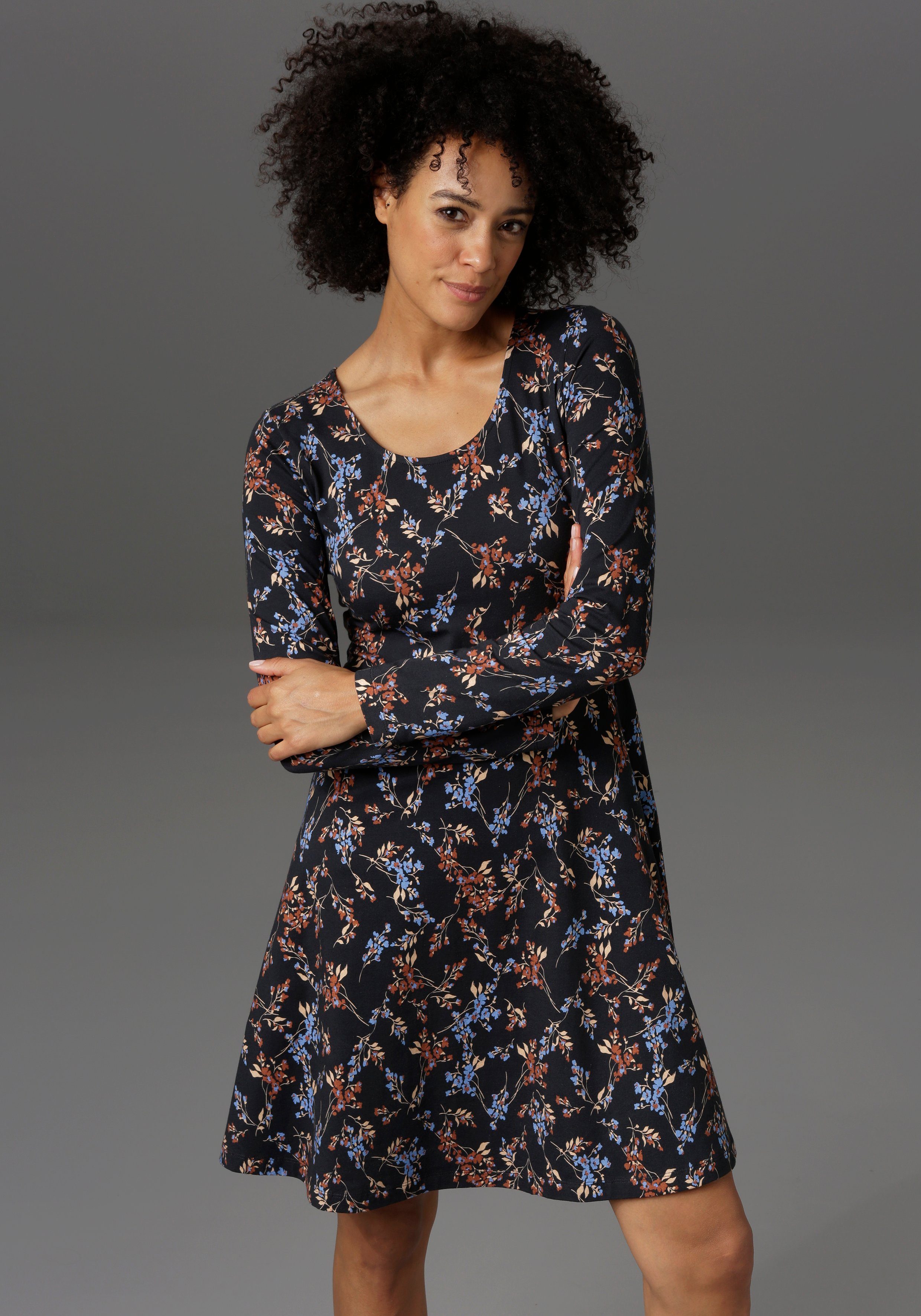 Aniston CASUAL Jerseykleid mit harmonischem Blumendruck online kaufen | OTTO