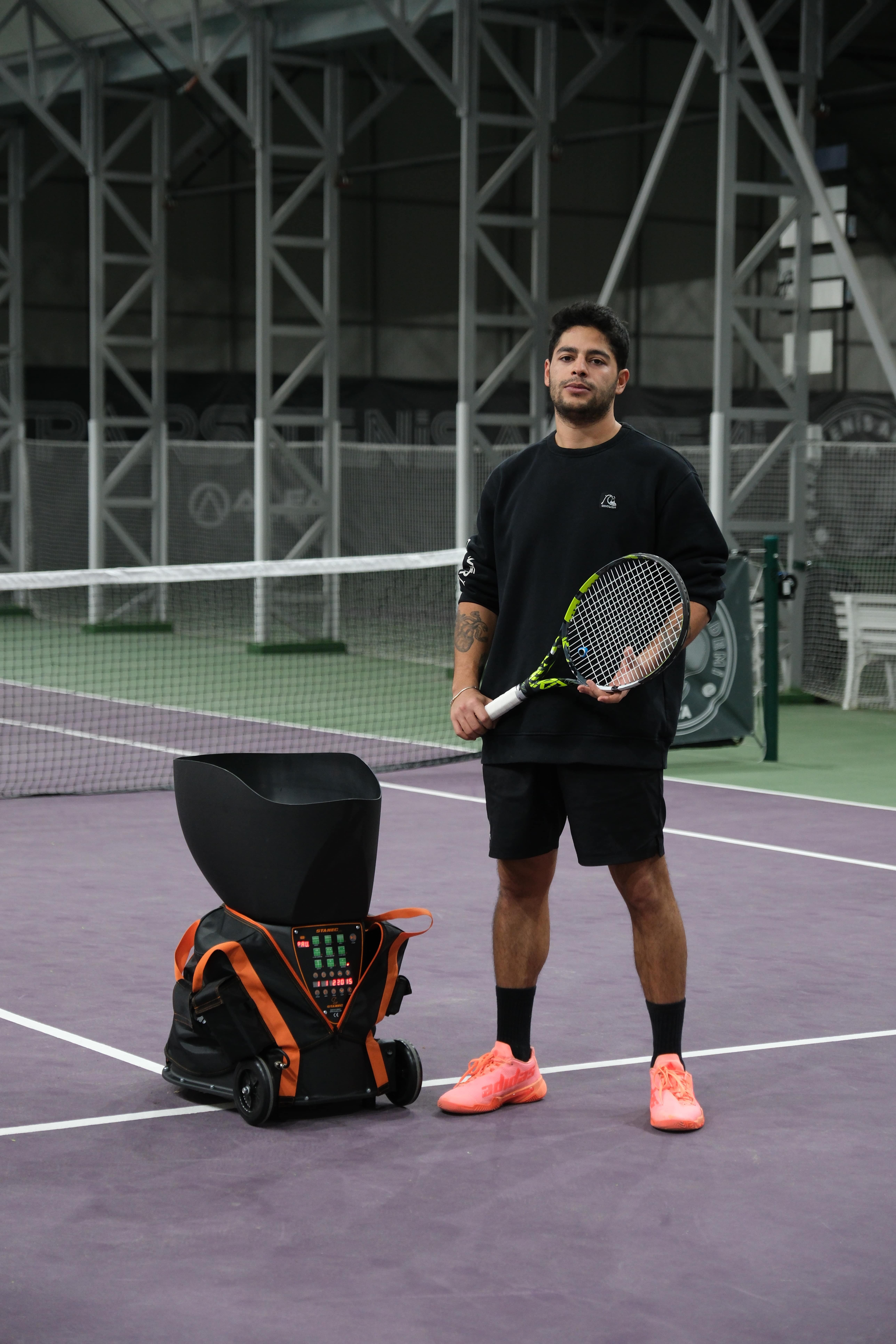 Staneg Tennis-Ballmaschine Staneg Pro Tennis Ballmaschine – 9 Programme, 30–125 km/h, (5-St), Fernbedienung, Akku, 150 Bälle, mobil, klappbar, Profi Trainingsgerät