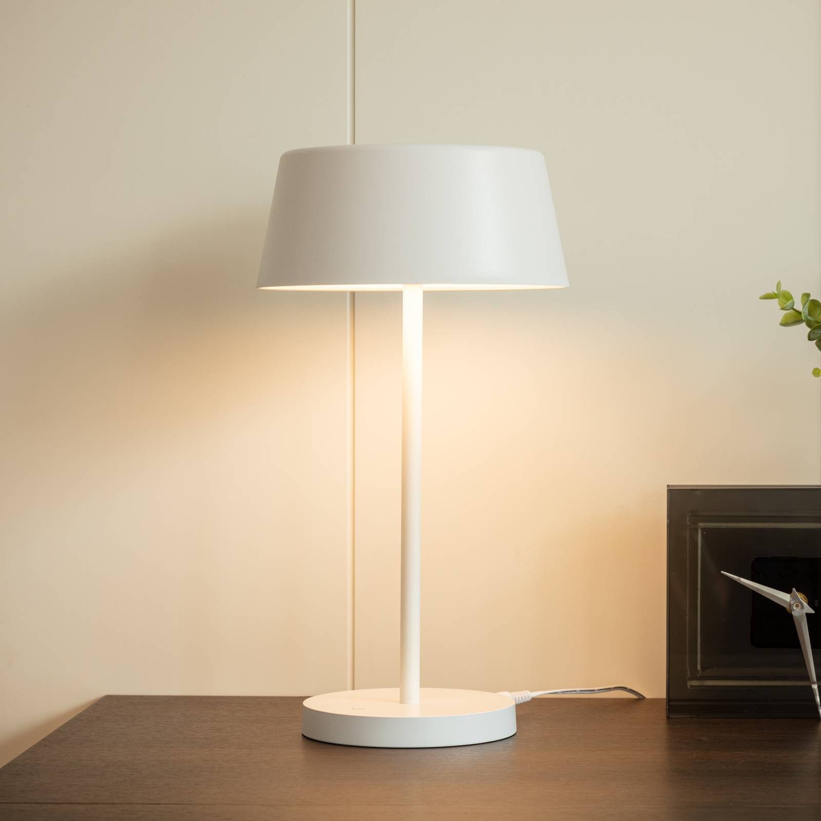 Lindby Tischleuchte Milica, LED, Metall, Weiß warmweiß IP20, LED 5 W gesamt, warmweiß