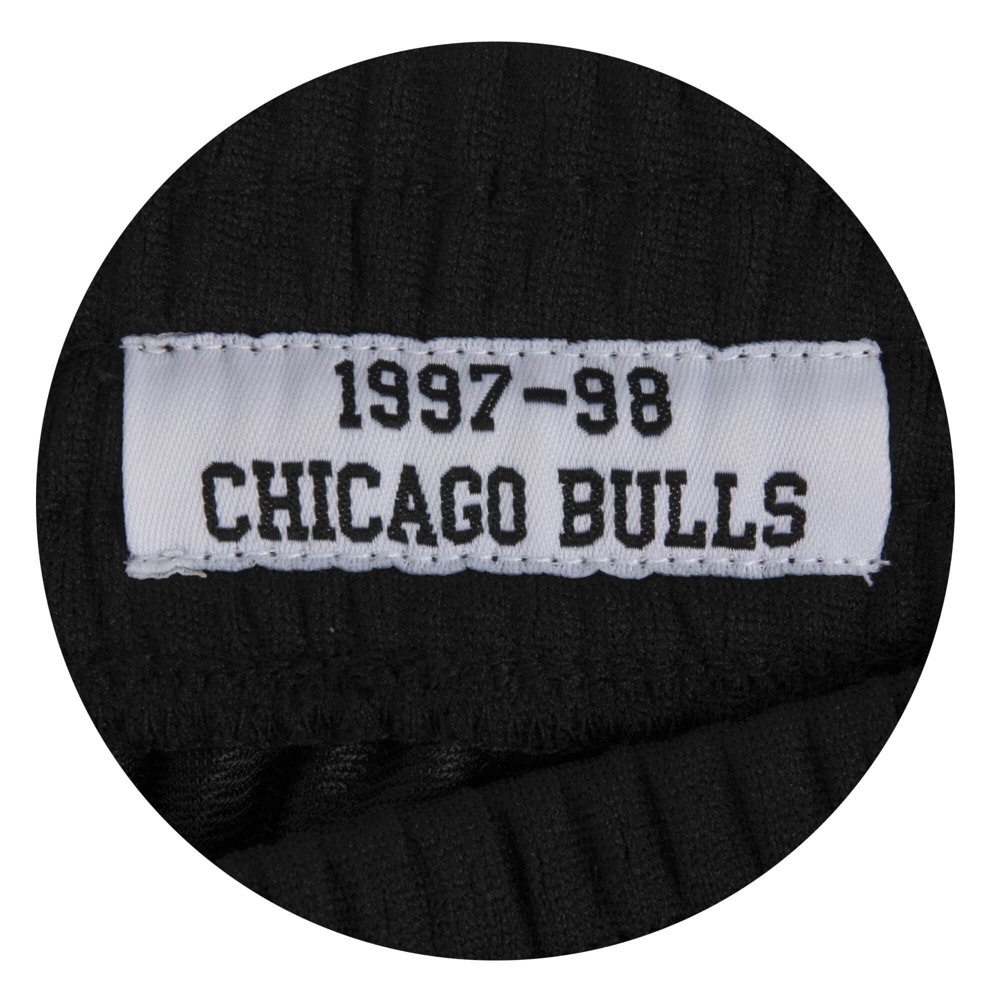 Mitchell & Ness Trainingsshorts Road Alternate 97-98 Swingman Chicago Bulls (1-tlg)