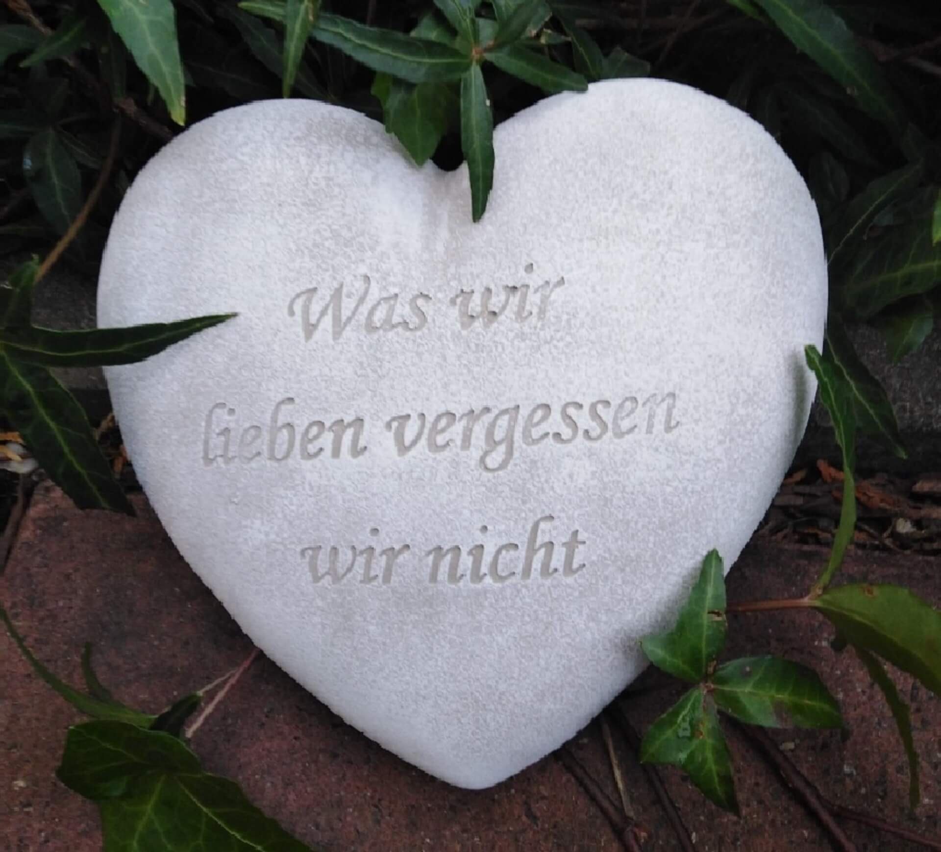 Radami Gartenfigur Grabherz "Was wir lieben günstig online kaufen