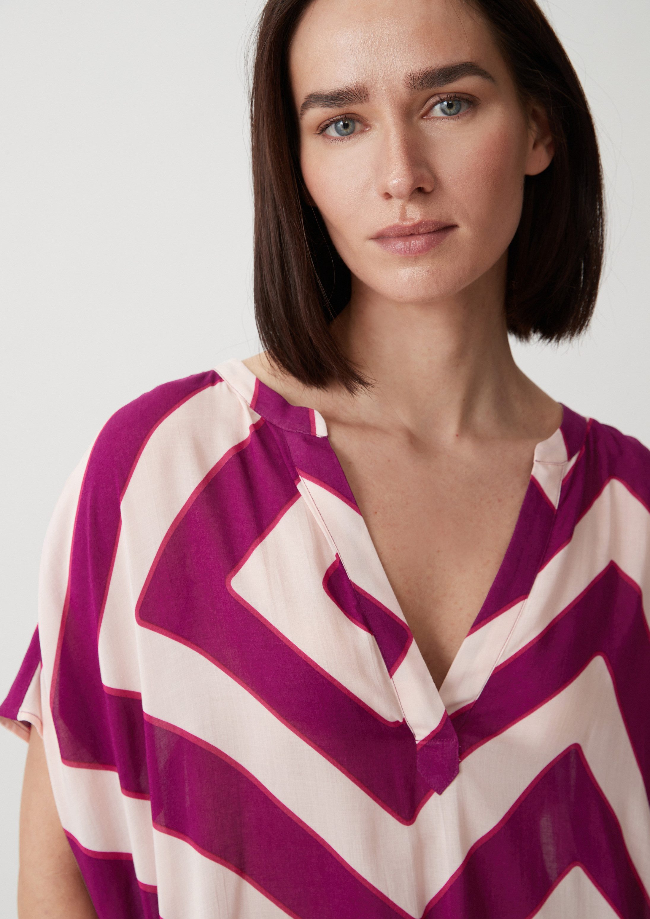 comma Kurzarmbluse Bluse Viskosebluse mit Raffung