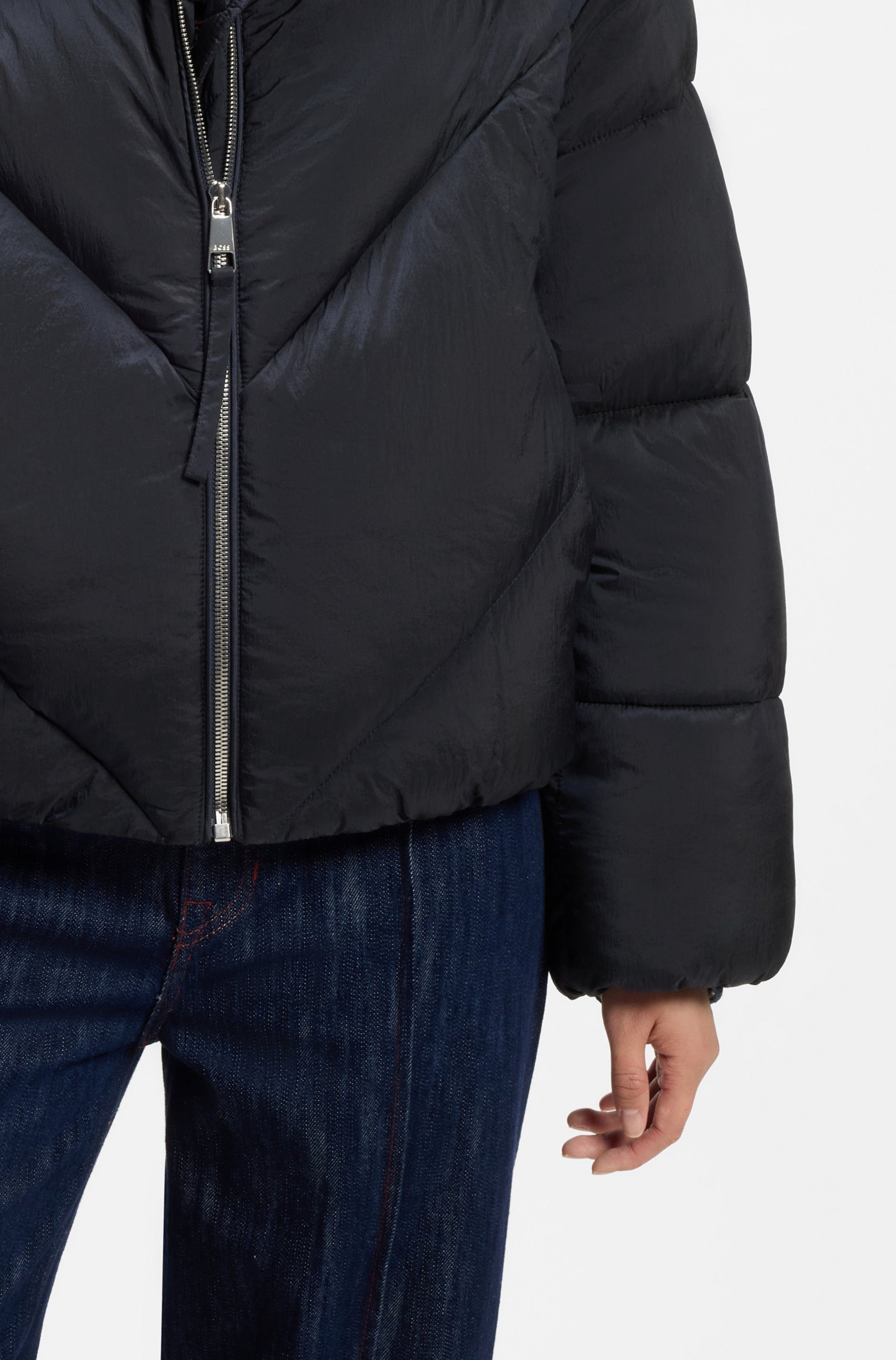 BOSS ORANGE Steppjacke Padilena Premium Damenmode Regular Fit mit Stehkragen, gefütterte Taschen