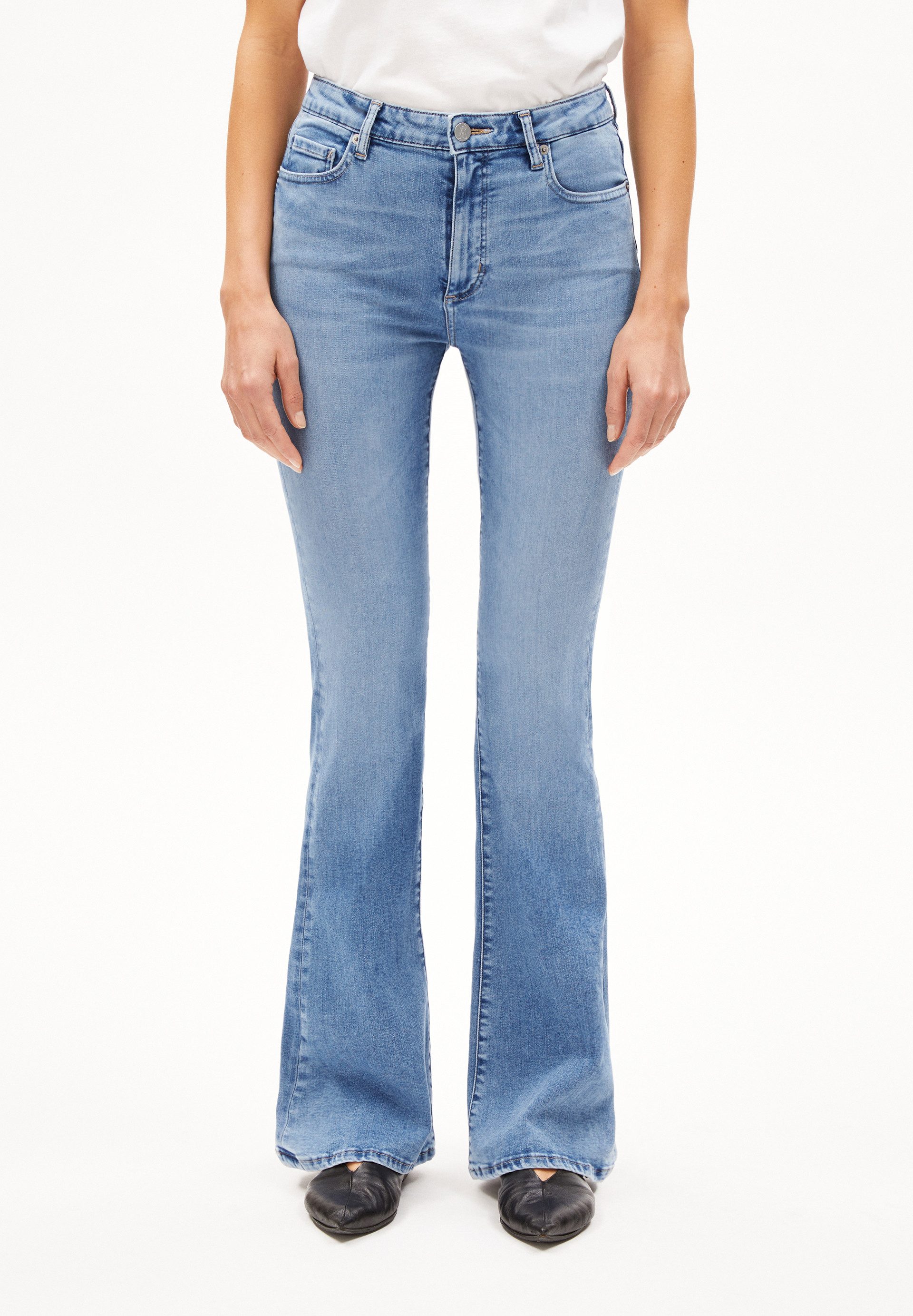 Armedangels Slim-fit-Jeans ANAMAA Flared Jeans Bio-Baumwoll Mix X-Stretch (X-Stretch) Mid waist