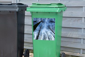 MuchoWow Wandsticker Wald - Bäume - Himmel (1 St), Mülleimer-aufkleber, Mülltonne, Sticker, Container, Abfalbehälter
