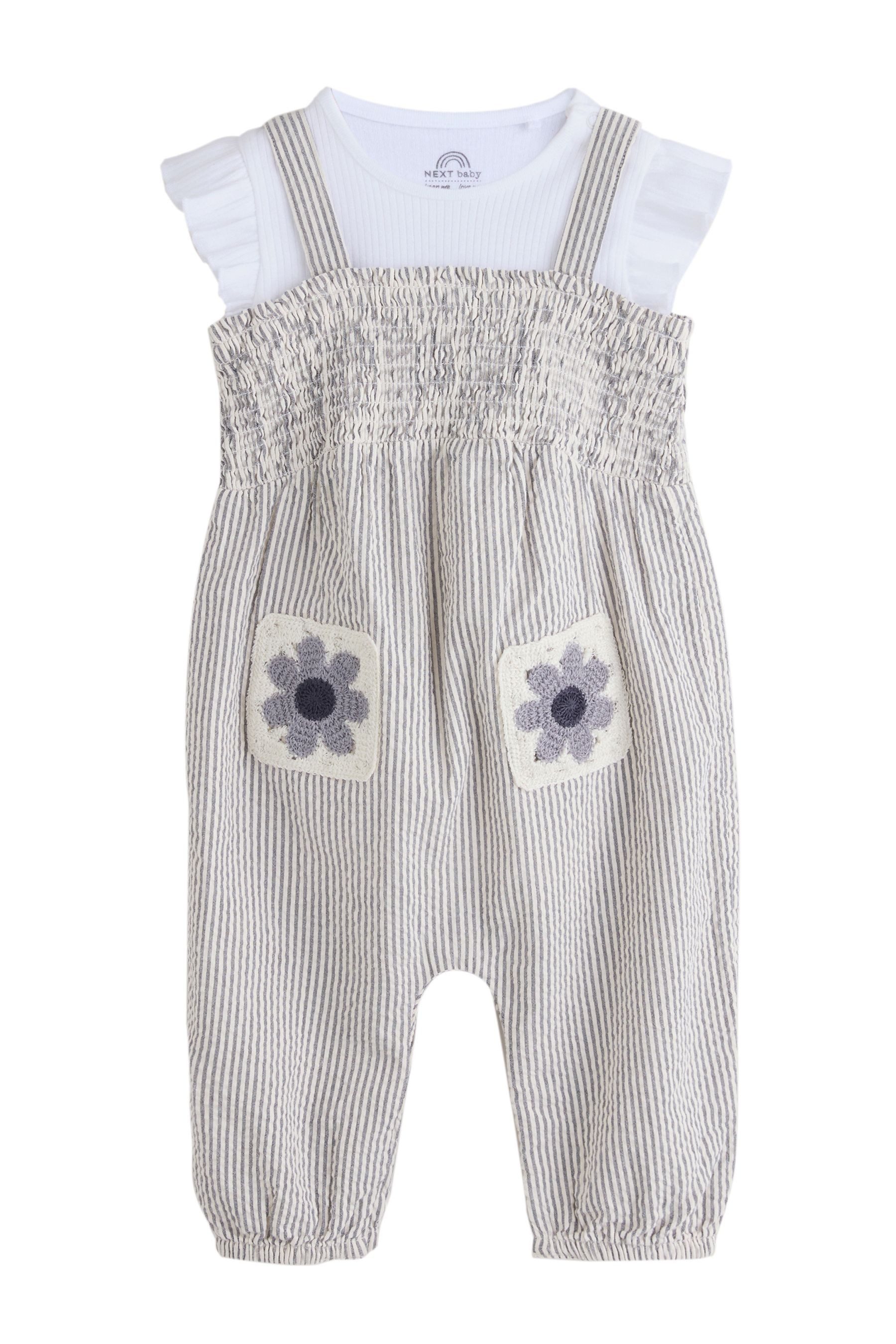 Body & Hose Baby-Latzhose und Bodysuit im 2-teiligen Set