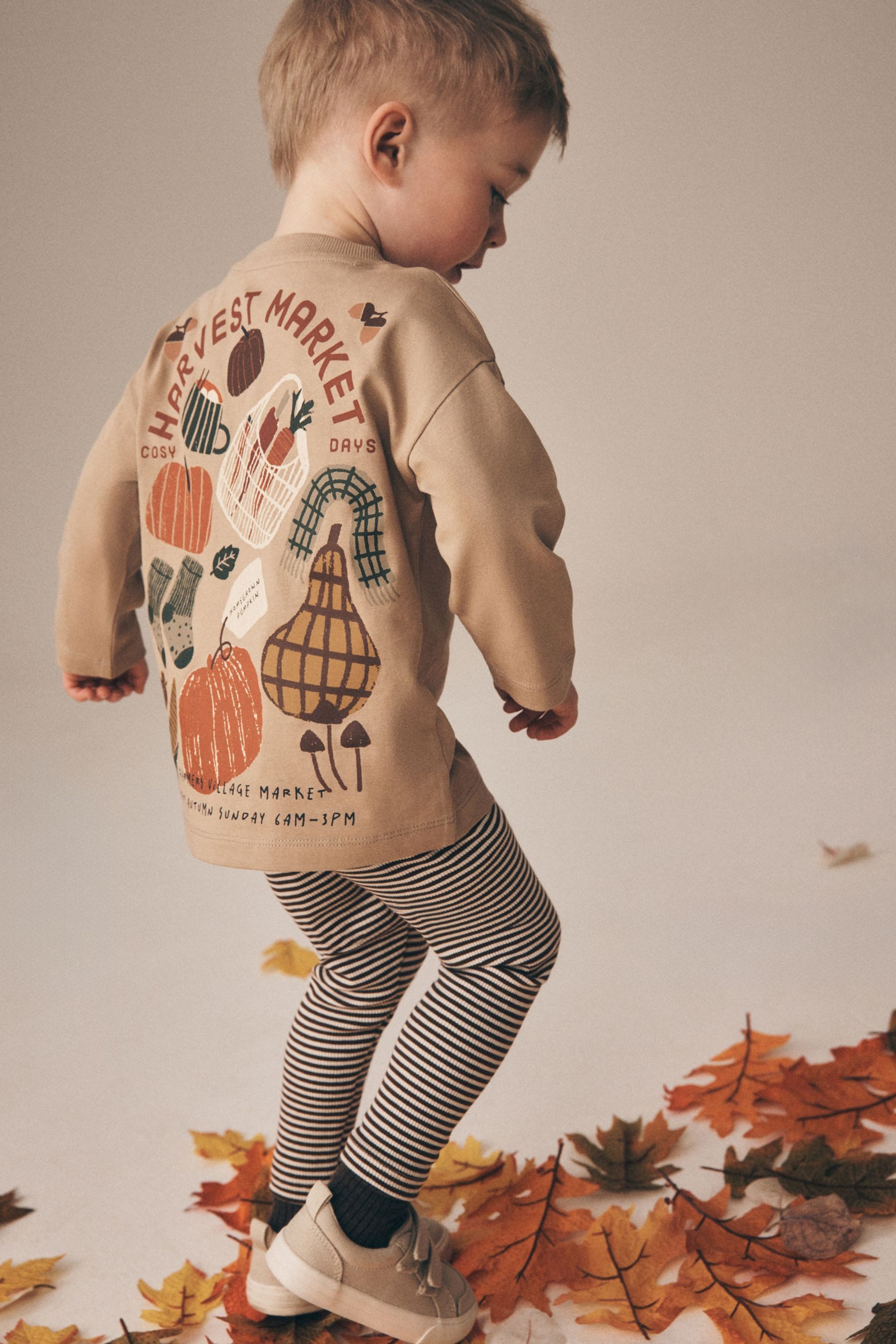 Next Top & Hose Oberteil und Leggings im Set mit Grafik-Print (2-tlg) – Bild 2 von 5