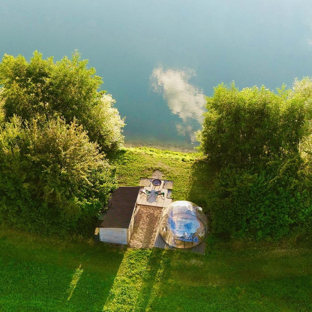 Jochen Schweizer Erlebnisgutschein Winterliche Bubble Übernachtung am See Wadersloh für 2 (1 Nacht), Winterzauber unter Sternen am See