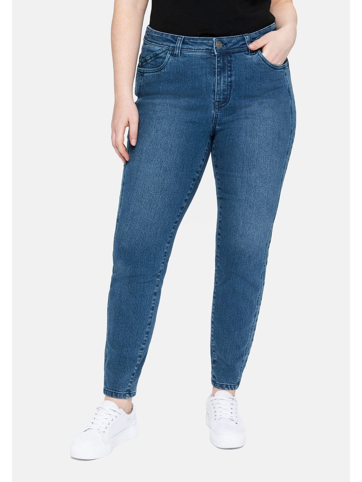 Sheego Stretch-Jeans Große Größen skinny, mit vorverlegter Teilungsnaht. Reduzierter Preis € 49,99. Unverbindliche Preisempfehlung € 59,99