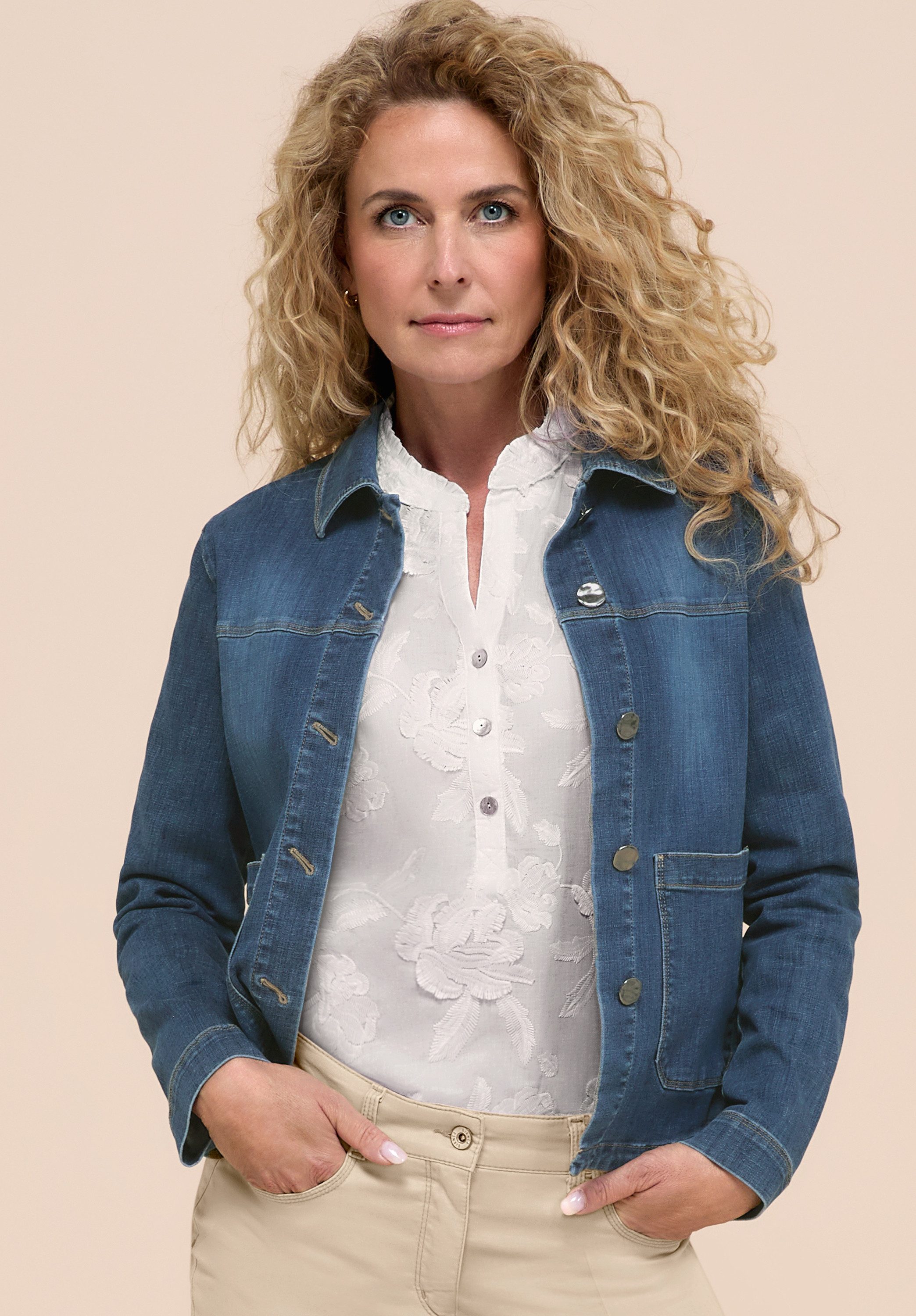 bianca Jeansjacke KATHERIN in modernem Design in coolem Jeans