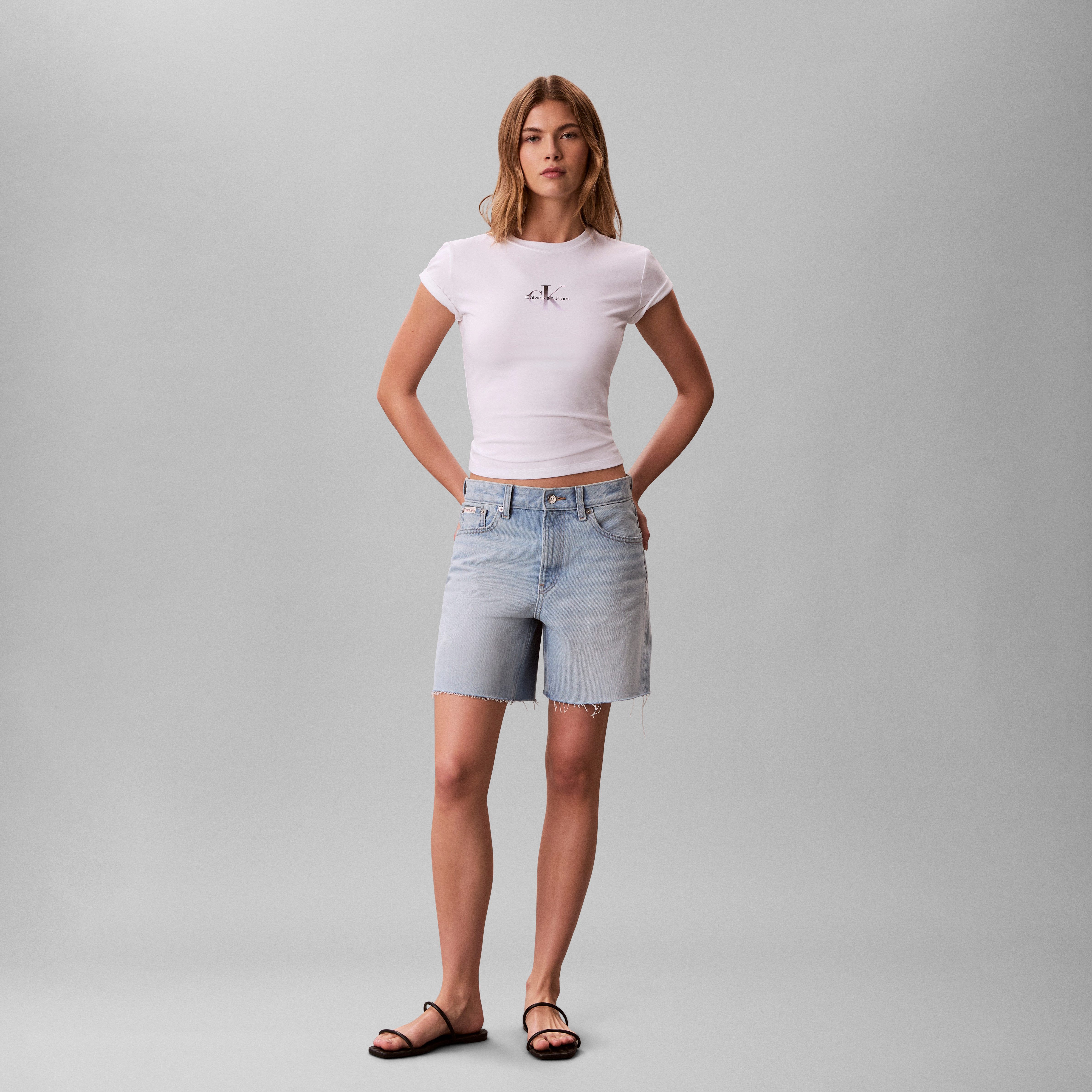 Calvin Klein Jeans T-Shirt GRADIENT MONOLOGO SLIM TEE Regular fit mit Rundhalsausschnitt – Bild 5 von 5