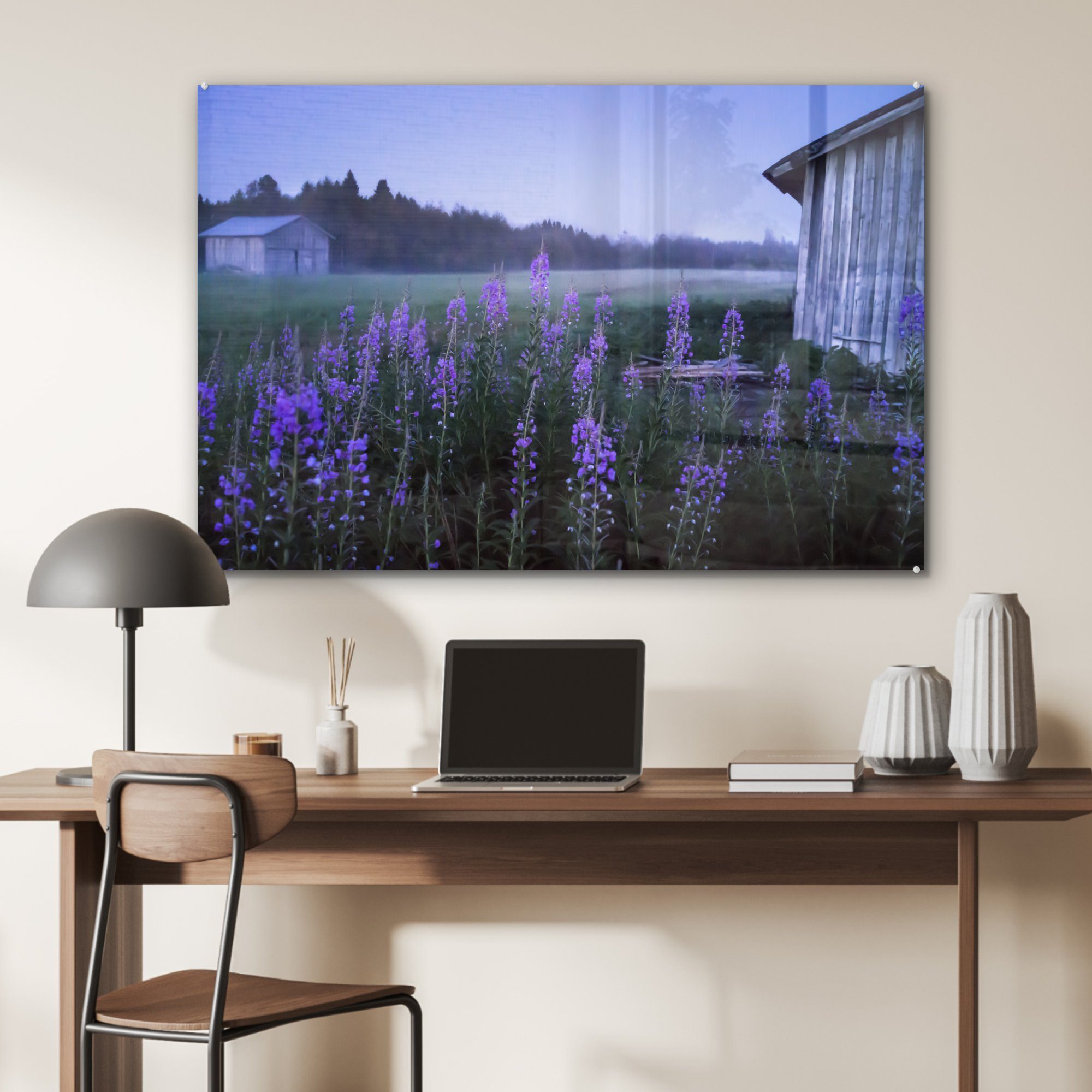 auf (1 St), Schlafzimmer Finnland, einem Feld leeren MuchoWow Holzschuppen Wohnzimmer in Acrylglasbild & Acrylglasbilder