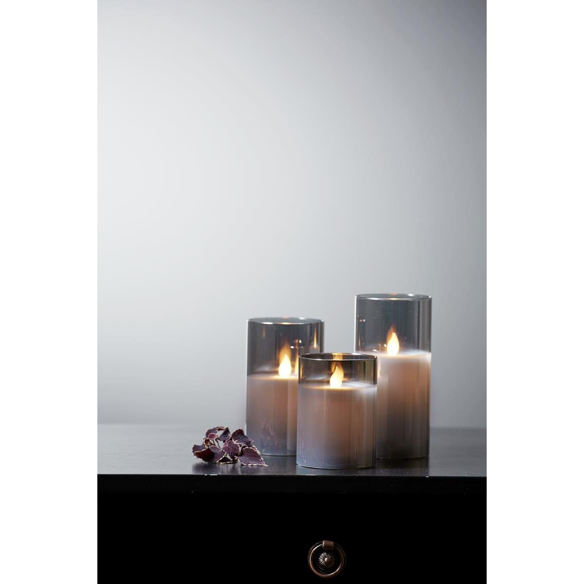 STAR TRADING LED-Kerze Windlicht im Glas Echtwachs flackernde Flamme Timer H: 15cm grau, LED Classic, warmweiß (2100K bis 3000K) – Bild 5 von 5