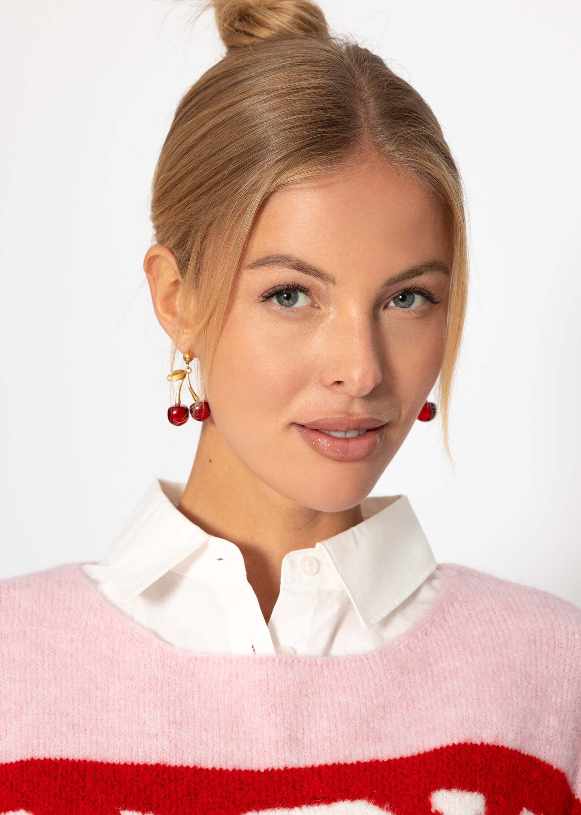 SASSYCLASSY Kragen Stilvoller Bluseneinsatz für Damen mit Kentkragen, Rutschfester Bluseneinsatz mit Schlaufen zum Layern Weiß Blau
