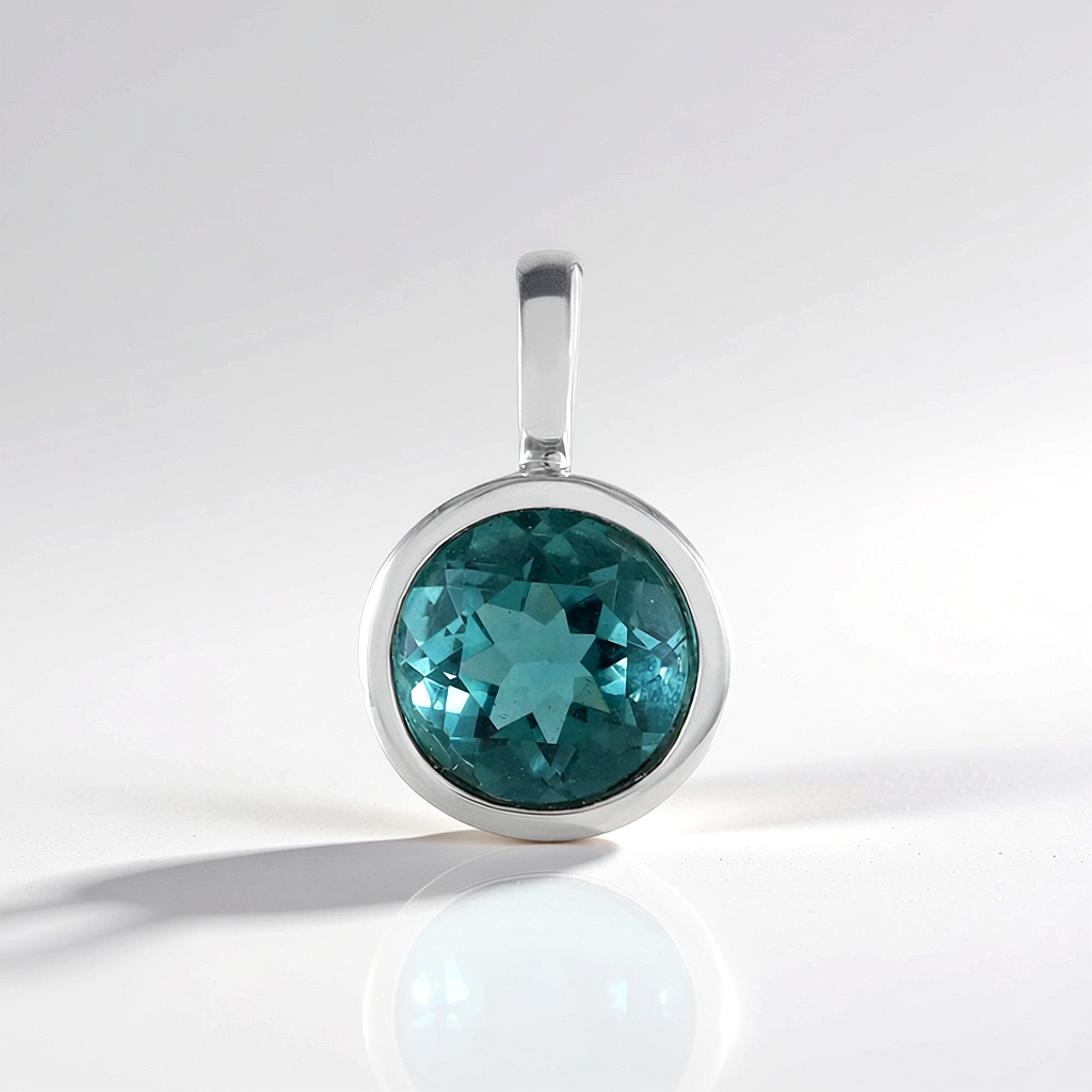 Cavill Kettenanhänger Fluorit Anhänger 2,35 ct Silber platinisiert, rund, petrol (1-tlg)