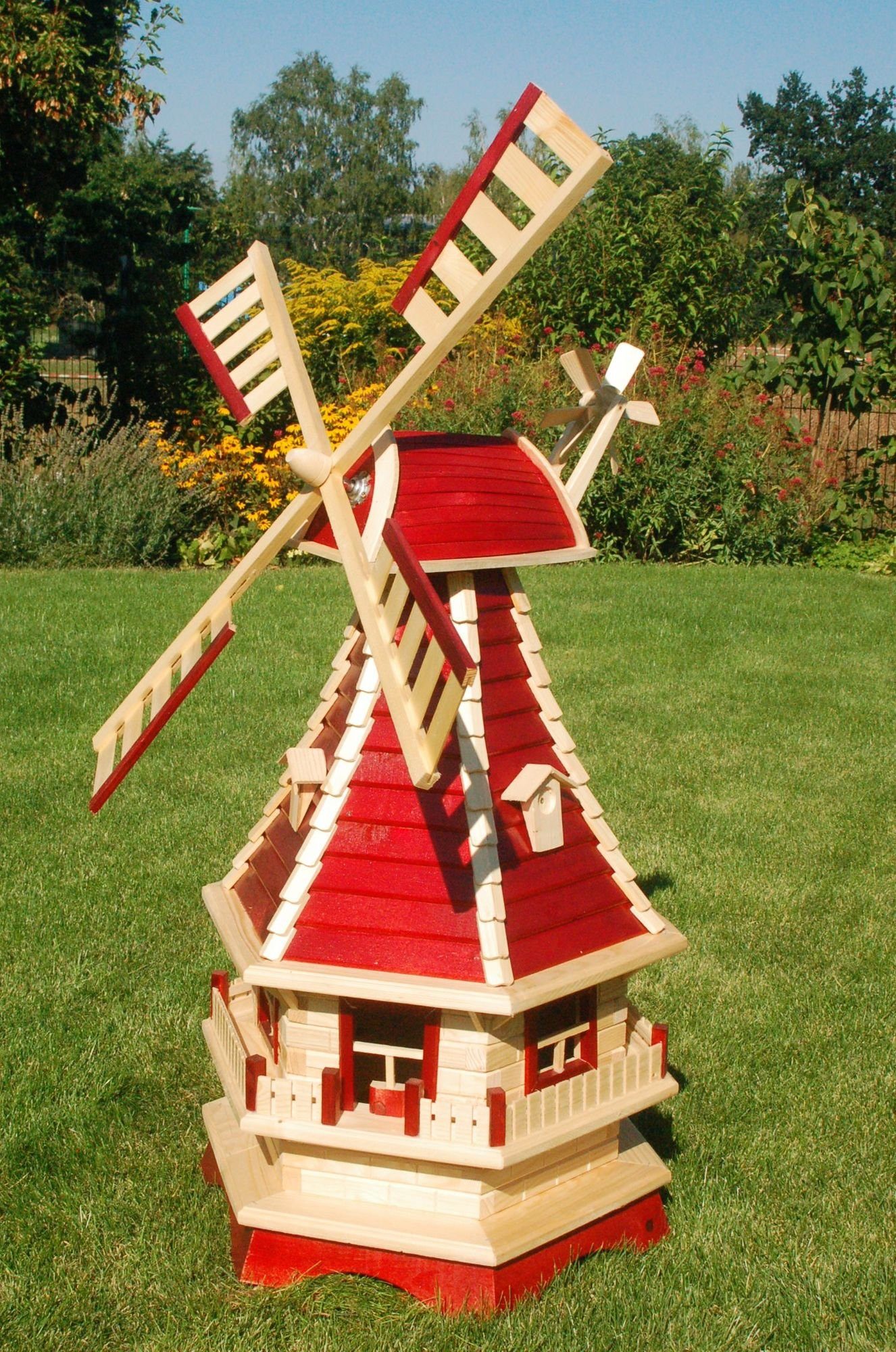 DSH DEKO SHOP HANNUSCH Gartenfigur Windmühlen mit Lamellendach und Solar – Höhe 1,3 m