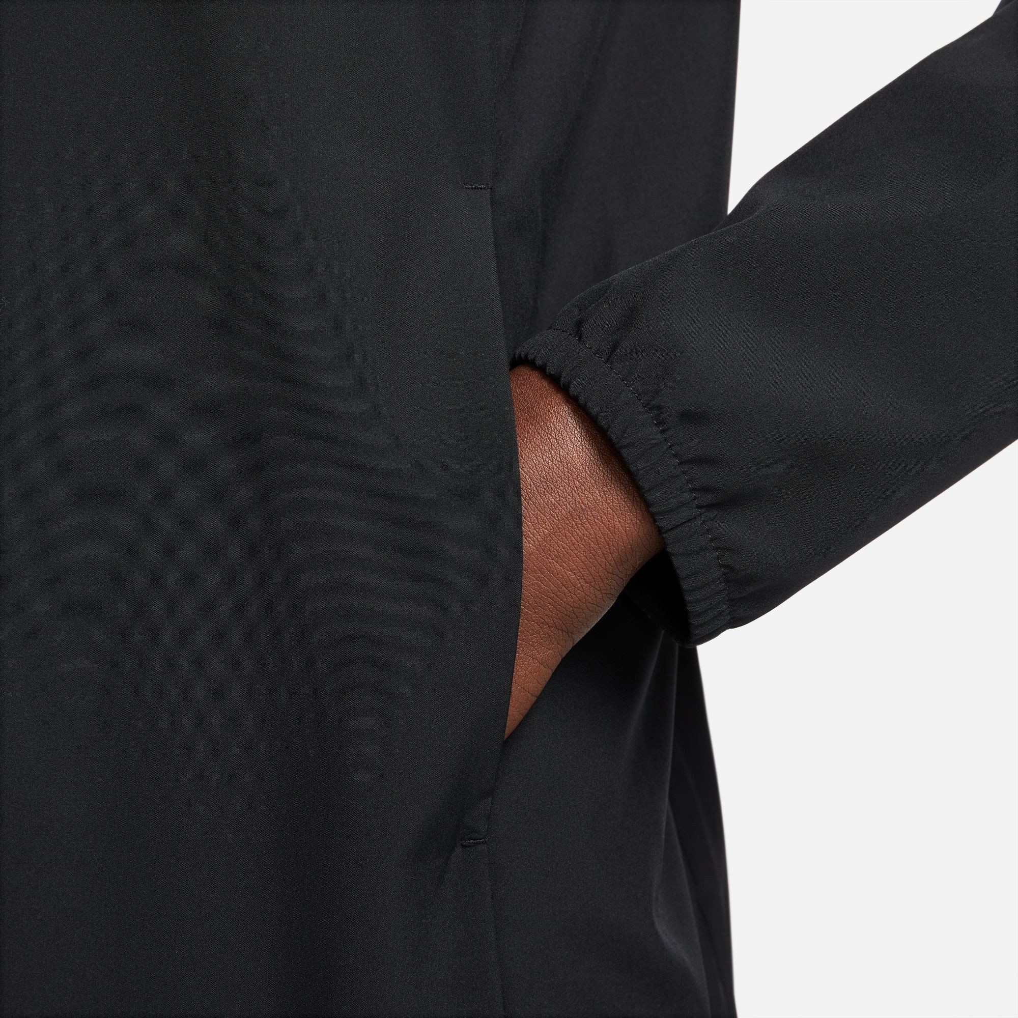 Nike Trainingsjacke M NK DF FORM HD JKT mit Eingrifftaschen, wasserabweisend, windabweisend, aus Polyester