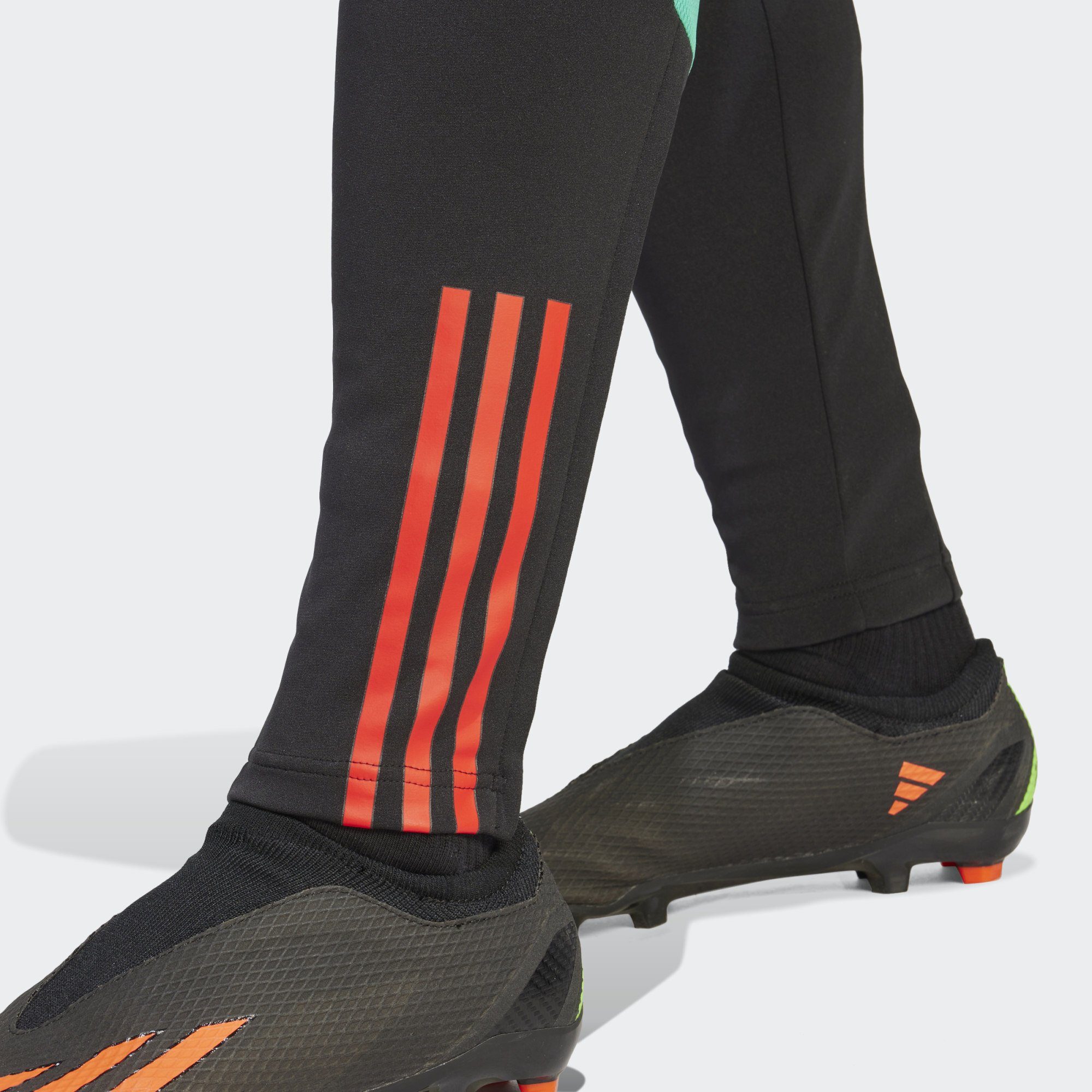 adidas Originals adidas 23 Leichtathletik-Hose TIRO Performance MANCHESTER UNITED TRAININGSHOSE