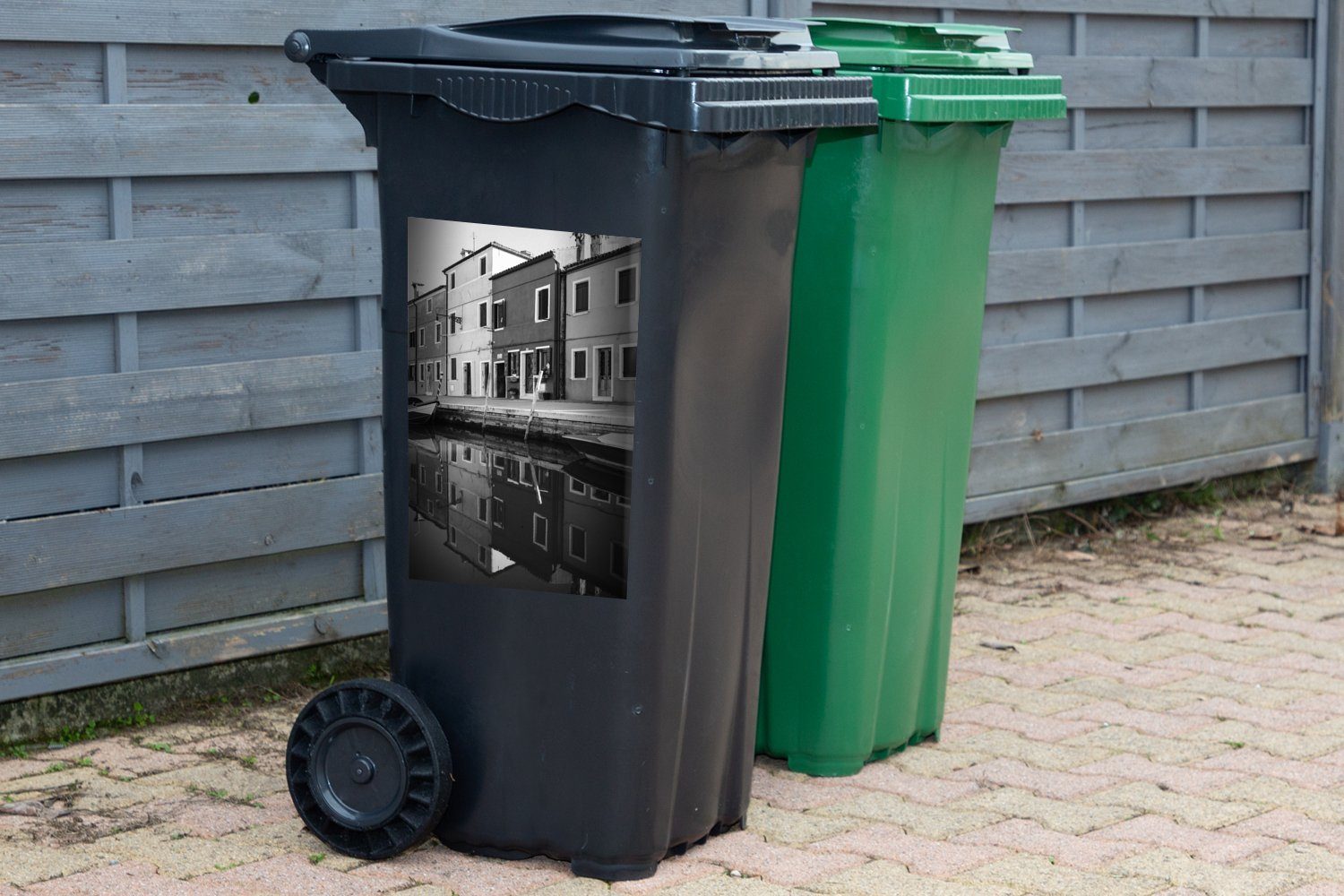 Sticker, Abfalbehälter Container, Häuser Weiß St), Schwarz - Italien Mülltonne, Mülleimer-aufkleber, - Wandsticker (1 - MuchoWow