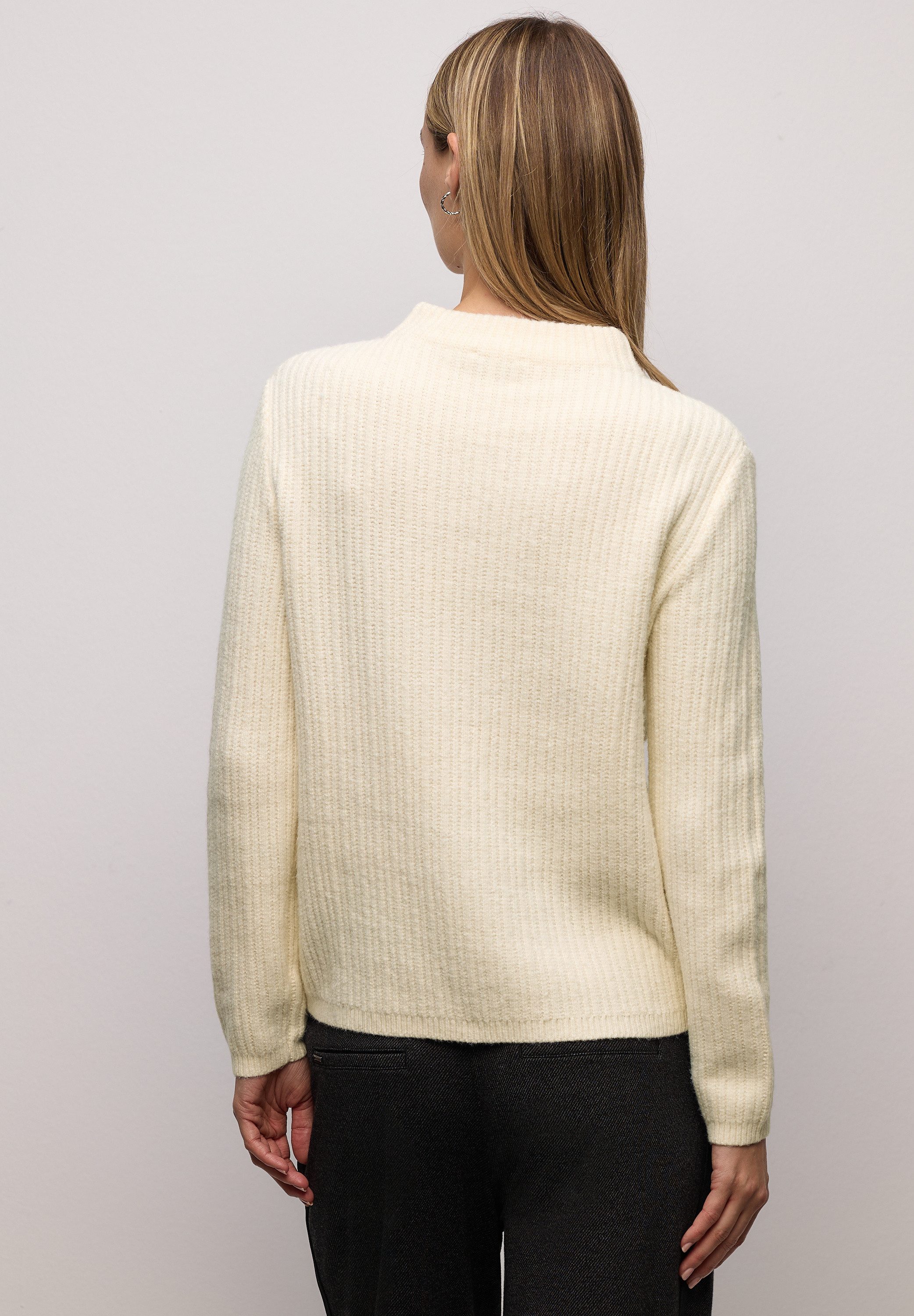 Stehkragenpullover