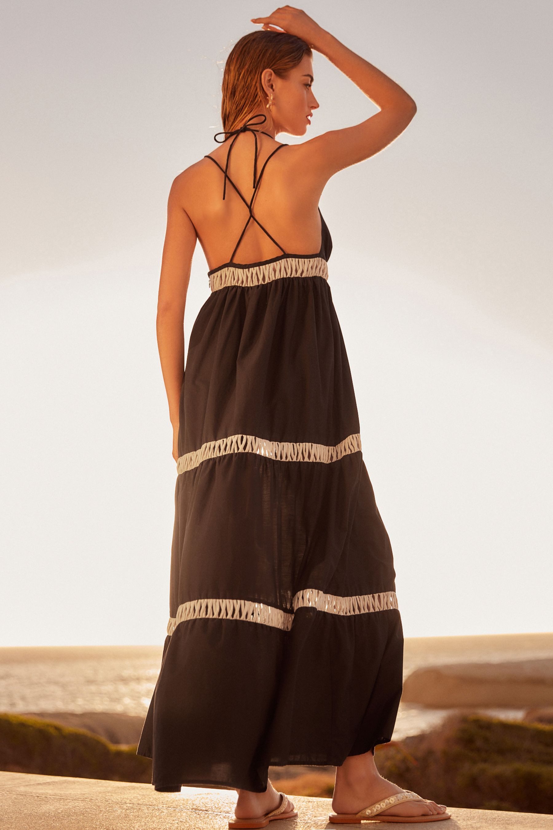 Next Sommerkleid Gestuftes Sommerkleid, Petite (1-tlg) günstig online kaufen