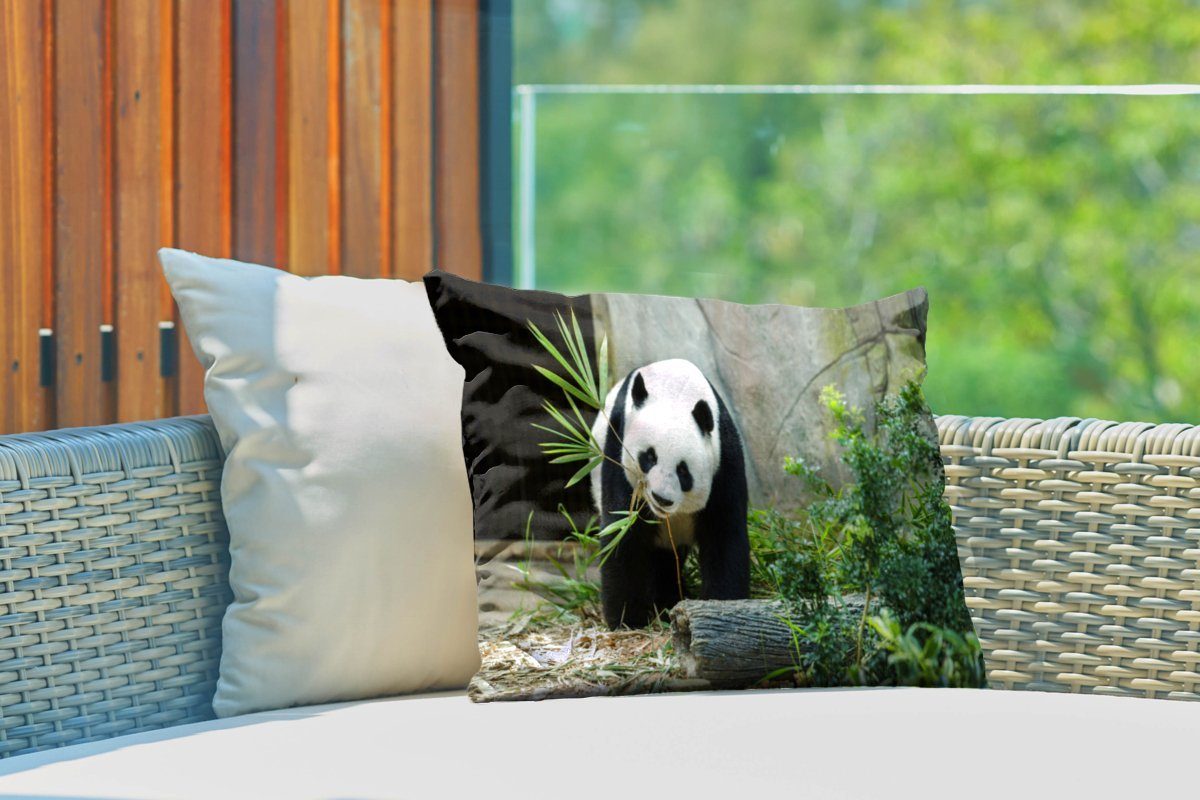 Kissenhülle Dekokissen Panda Baumstamm MuchoWow - Outdoor-Dekorationskissen, - Polyester, Dekokissenbezug, Höhle,