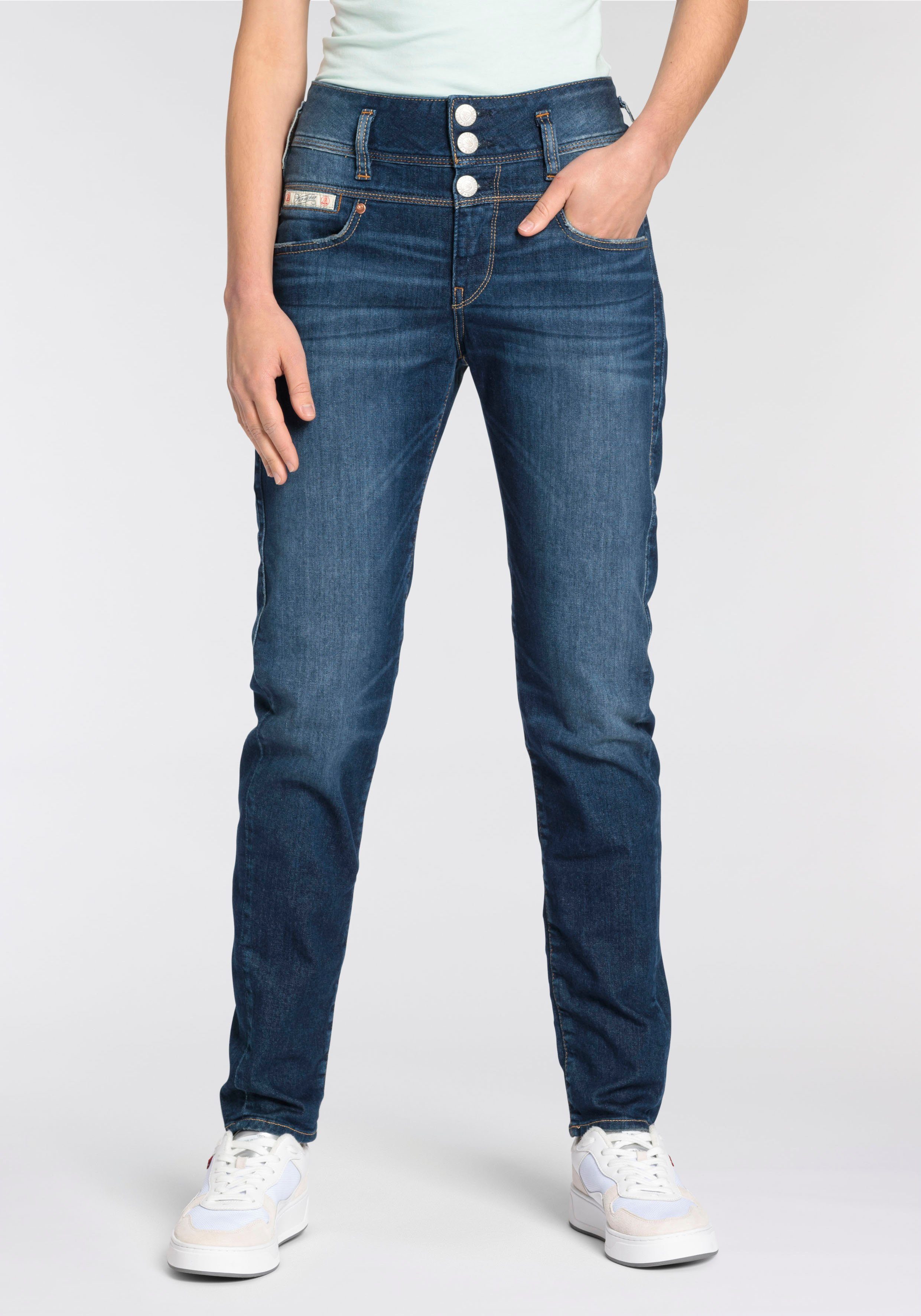 Herrlicher Boyfriend-Jeans mit und extrabreitem Eingrifftaschen Organic Boy Seitliche Bund, Dreiknopfverschluss Raya markantem Denim