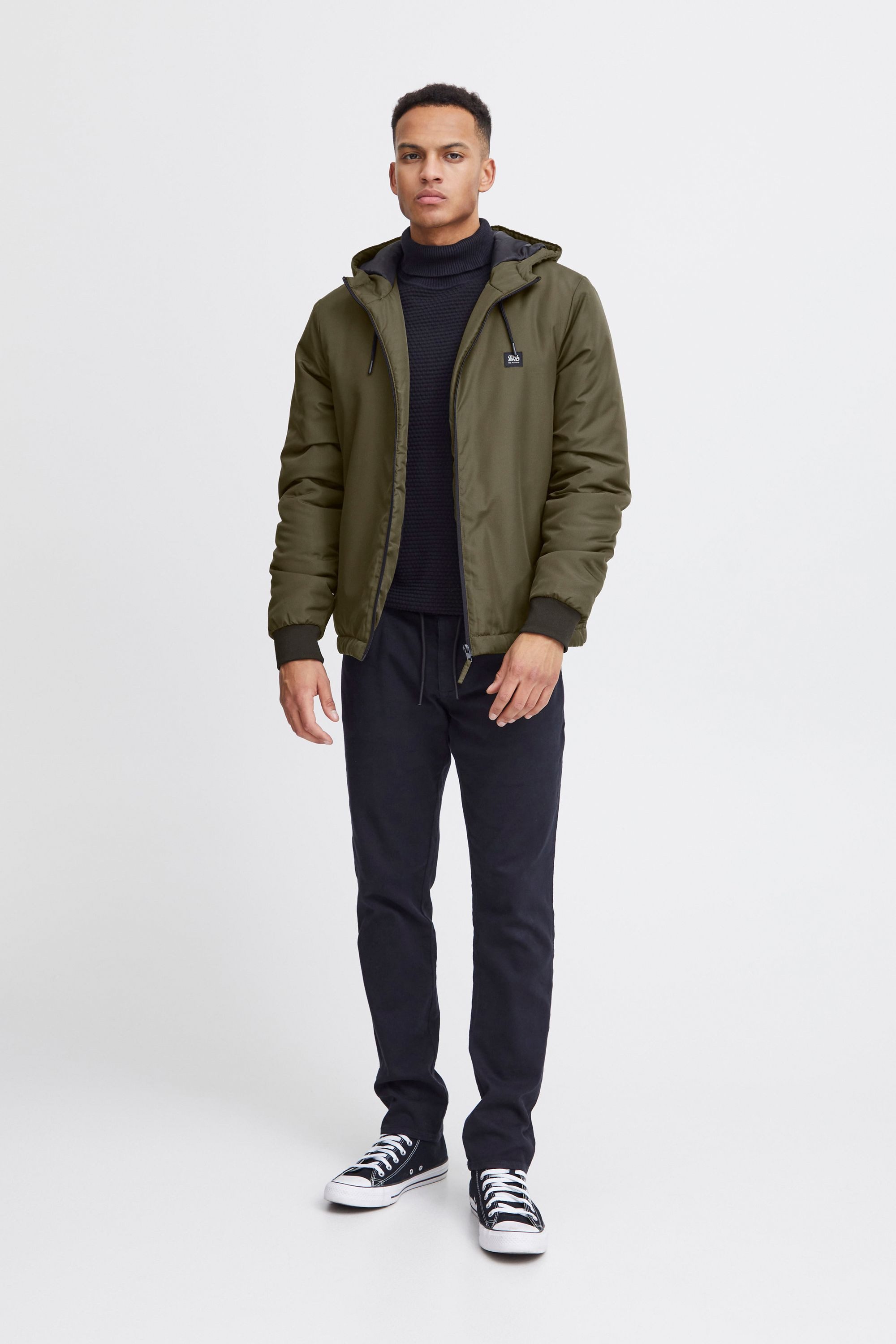 Blend Outdoorjacke BHOuterwear Stilvolle Outdoorjacke mit Taschen