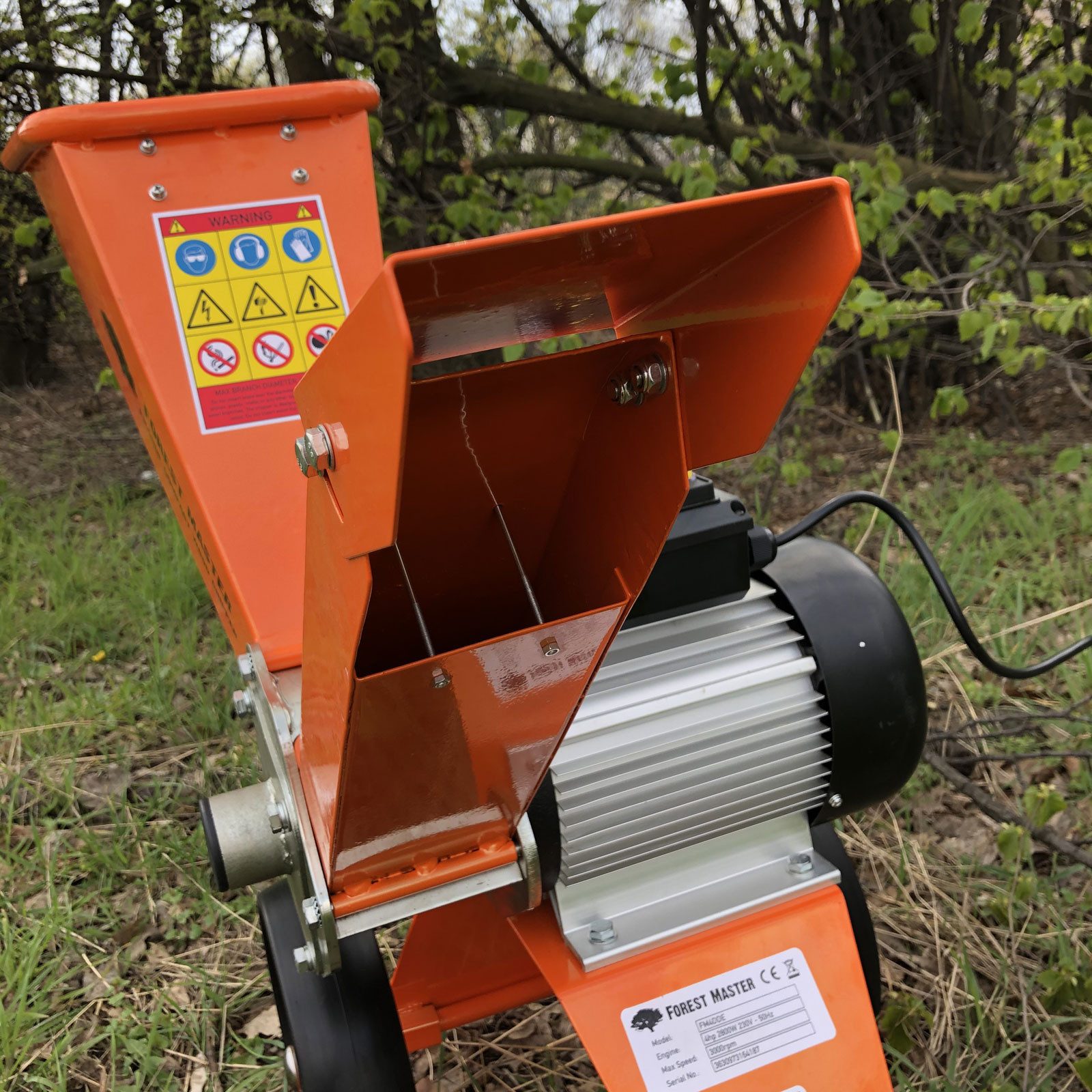 Forest Master Messerhäcksler Elektro Häcksler 2800 Watt, 4 PS Direktantrieb FM4DDE, 5 cm max. Astdurchmesser, Gartenschredder