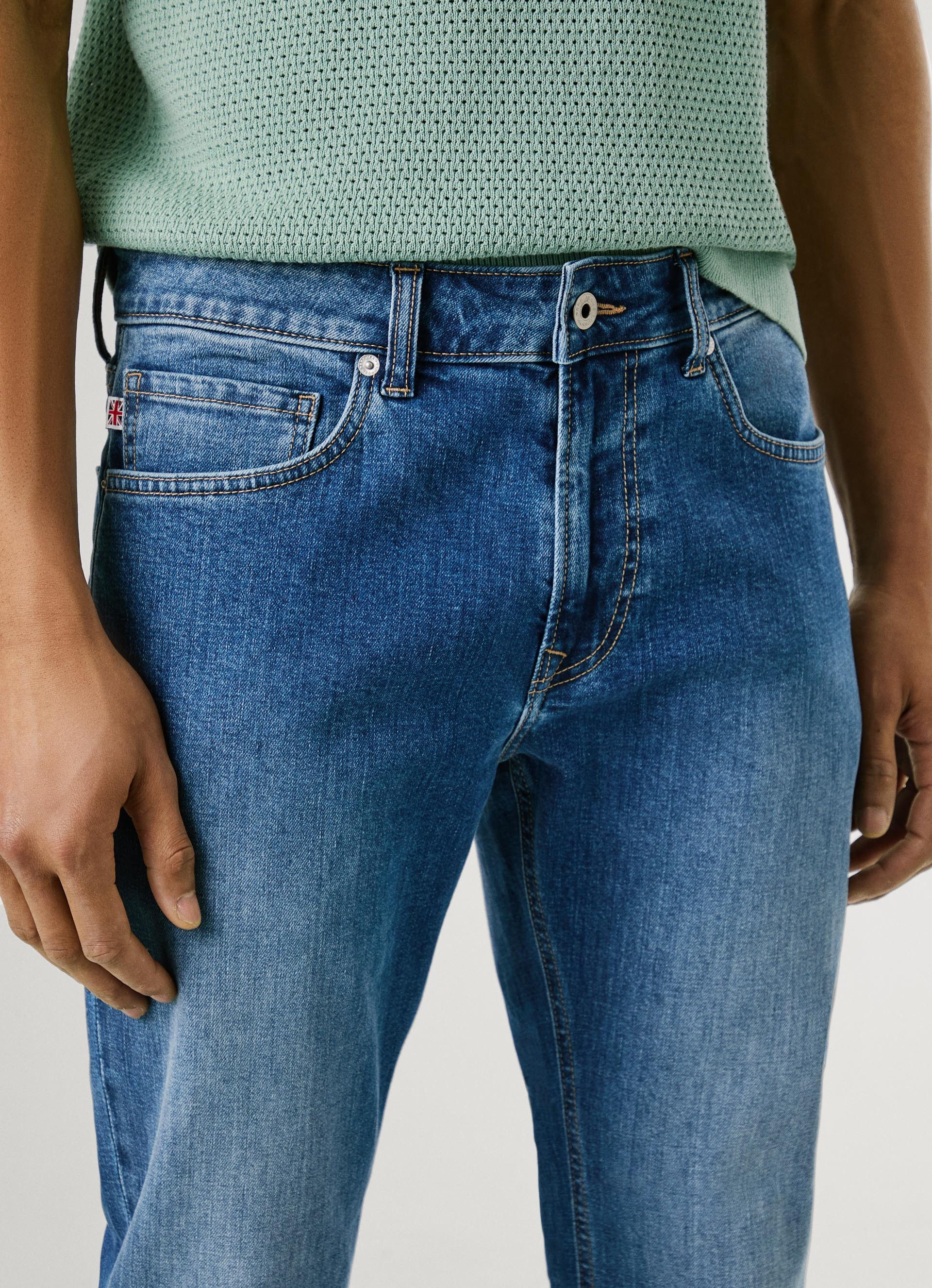 Pepe Jeans Tapered-fit-Jeans STANLEY Ziernähte an den Gesäßtaschen