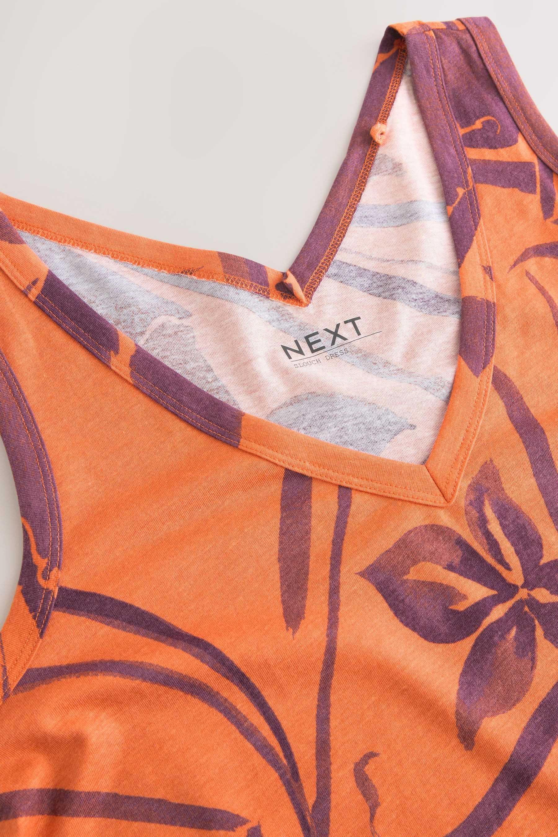 Next Jerseykleid Ärmelloses Schlabberkleid mit V-Ausschnitt (1-tlg)