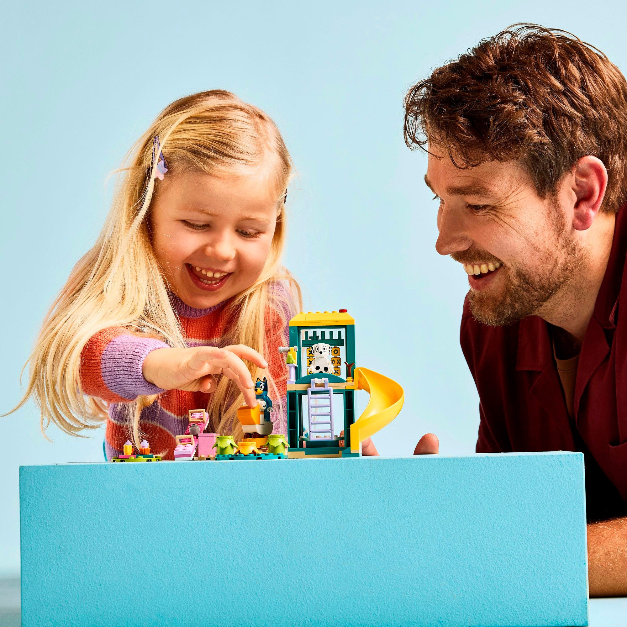 LEGO® Bluey und Chloe auf dem Spielplatz (11201), LEGO Bluey Konstruktionss günstig online kaufen